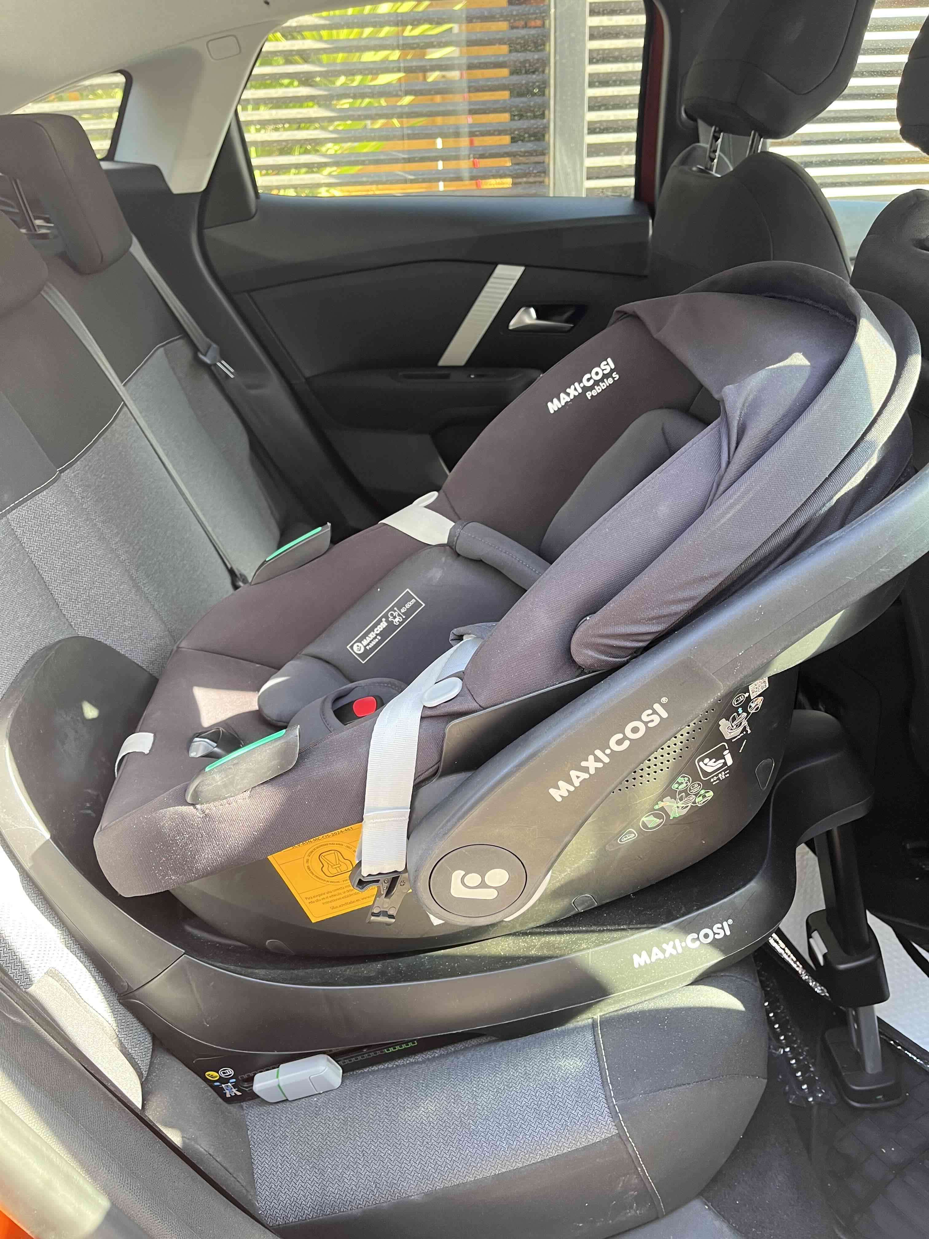 Silla de auto Maxi-Cosi negra - miniatura 2