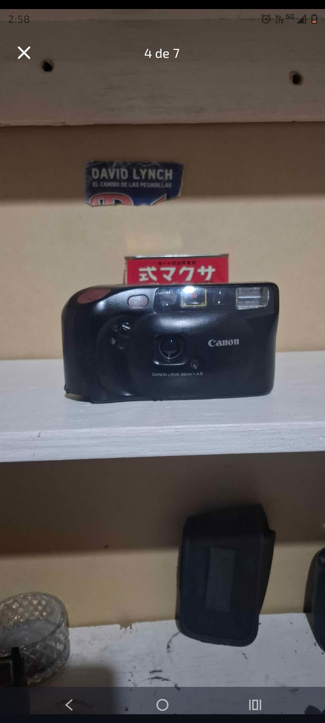 Cámara análoga Canon negra