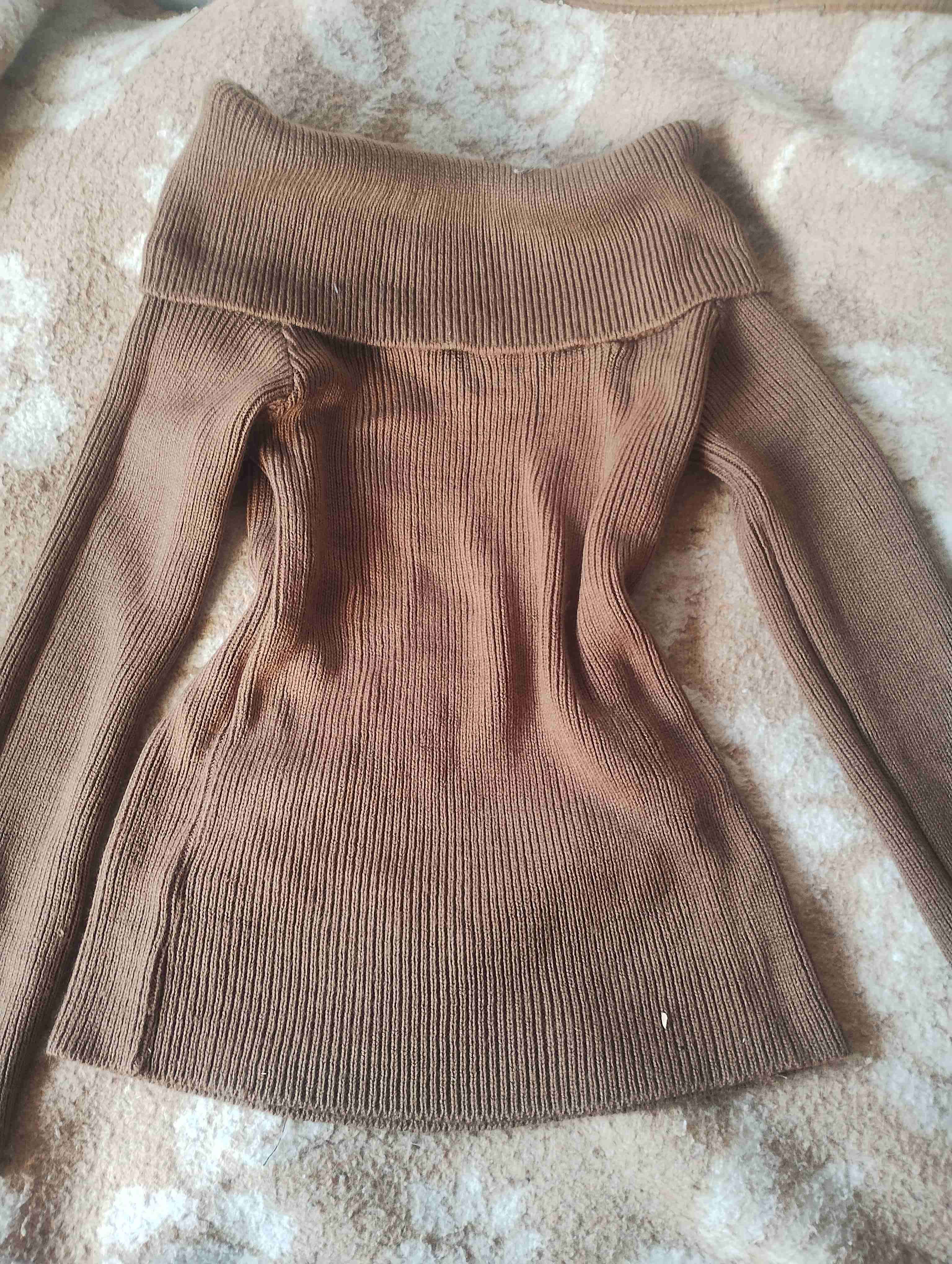 Suéter off-shoulder marrón suéter sin hombros cafe - miniatura 1