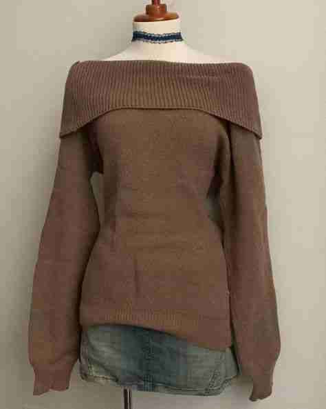 Suéter off-shoulder marrón suéter sin hombros cafe - miniatura 2