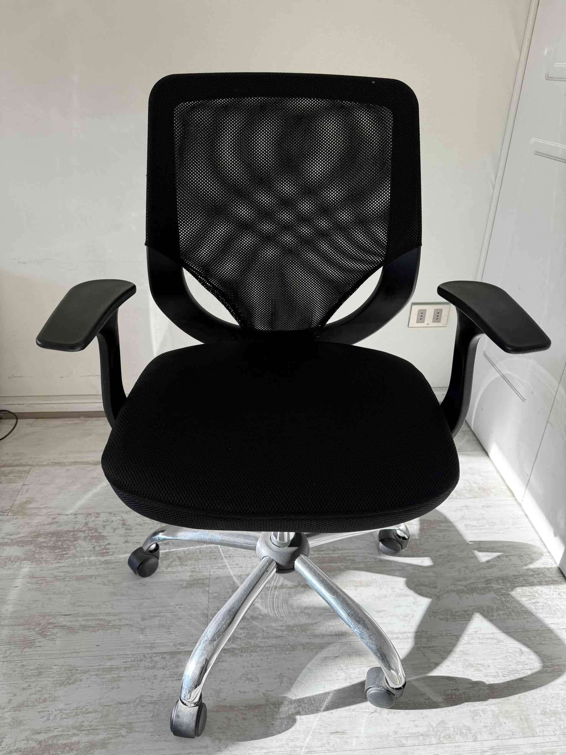 Silla de oficina negra - miniatura 2