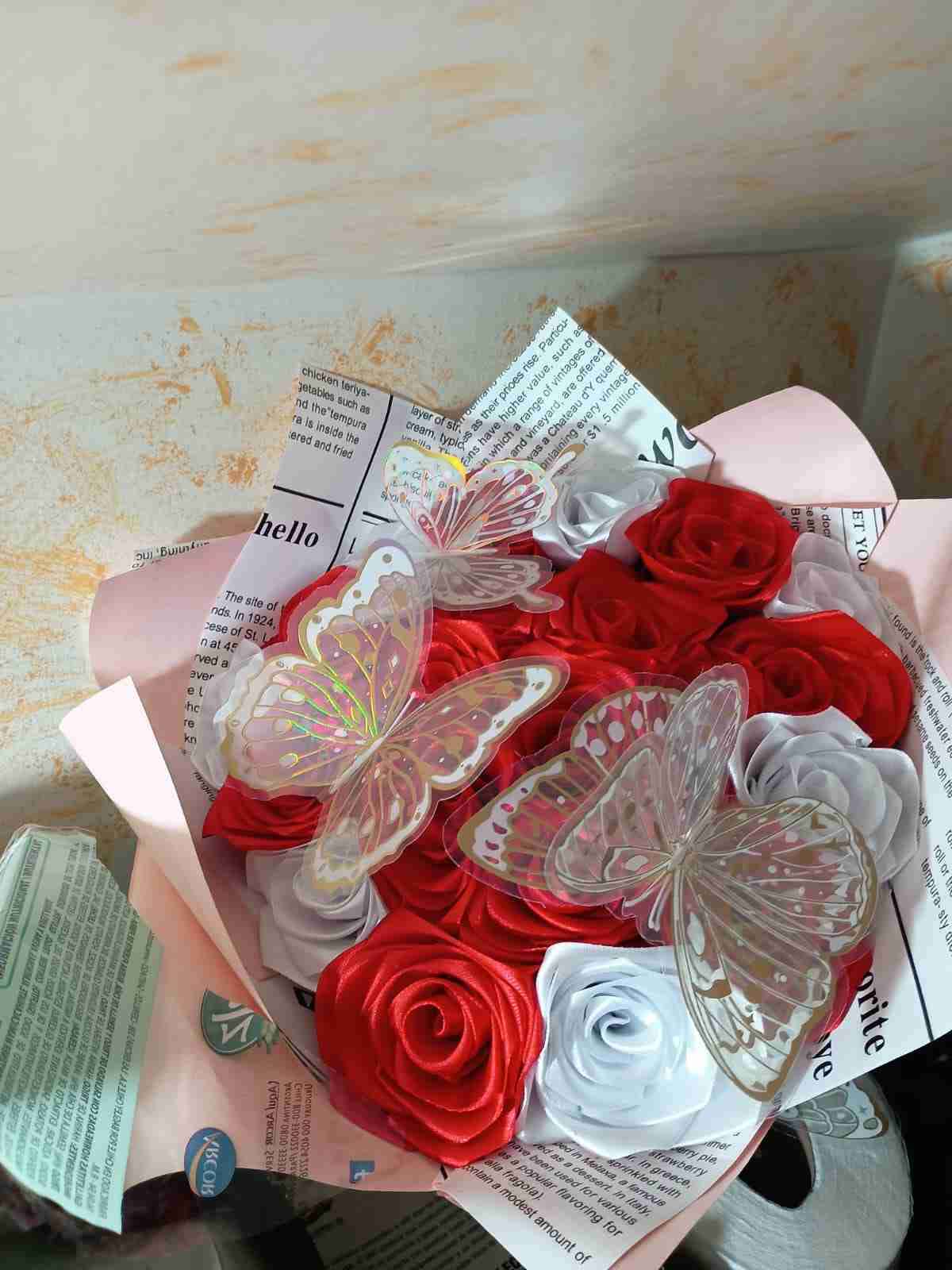 Ramo de flores decorativas - miniatura 1