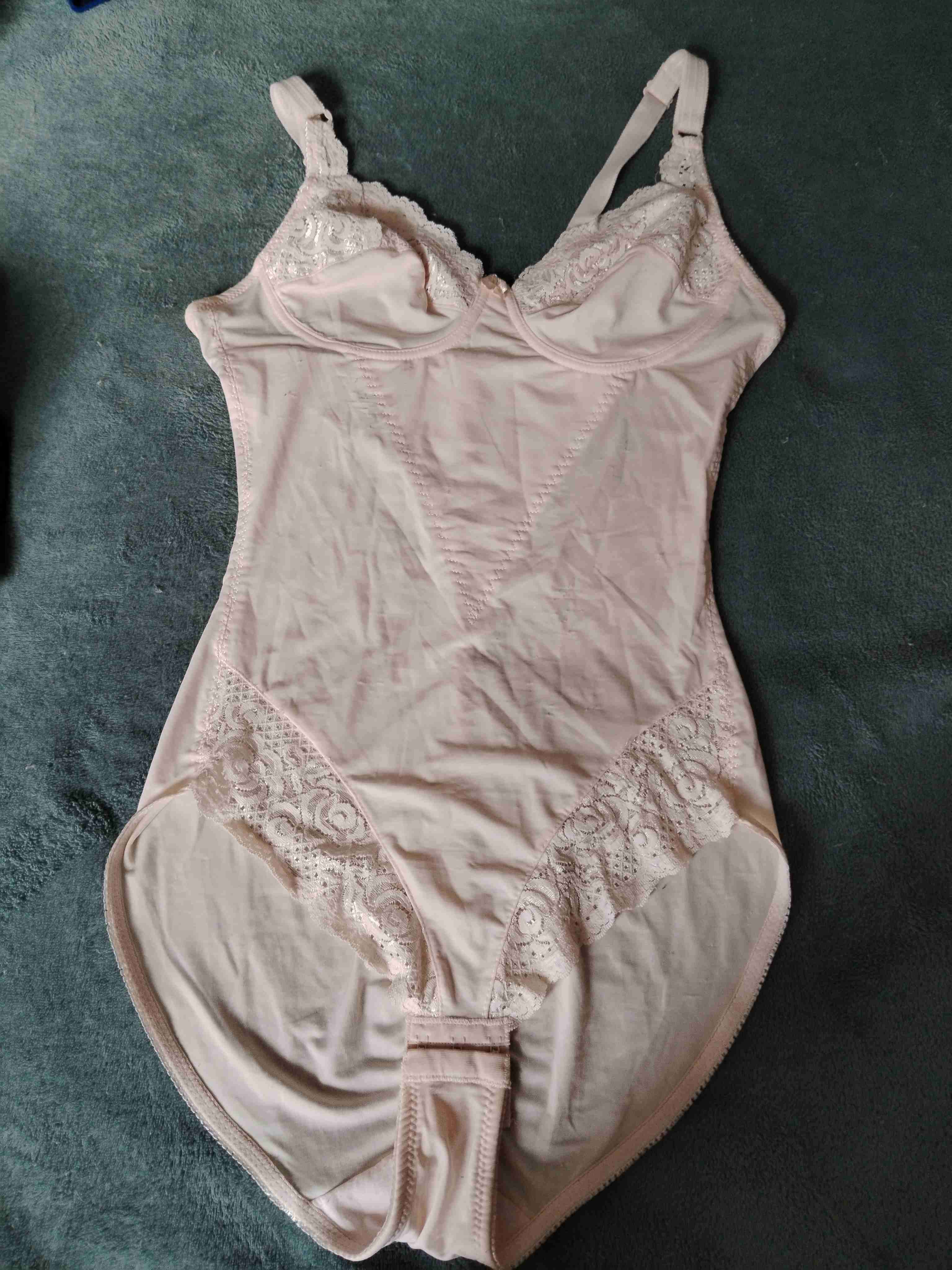 Body de encaje rosa modelador - miniatura 5