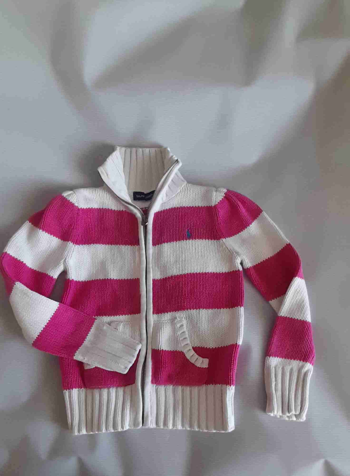 Chaqueta rayada rosada y blanca