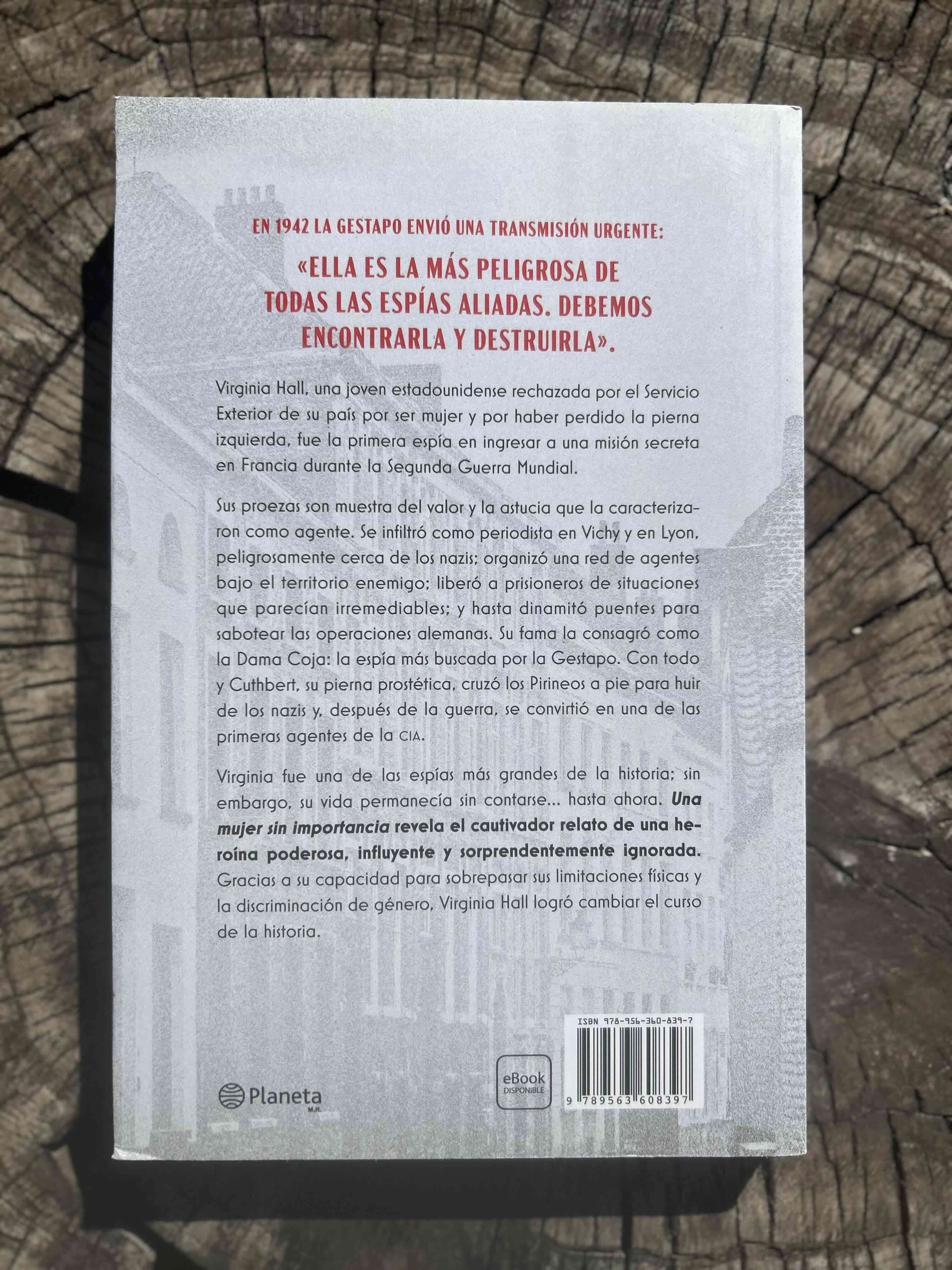 Libro 'Una Mujer Sin Importancia' - miniatura 2