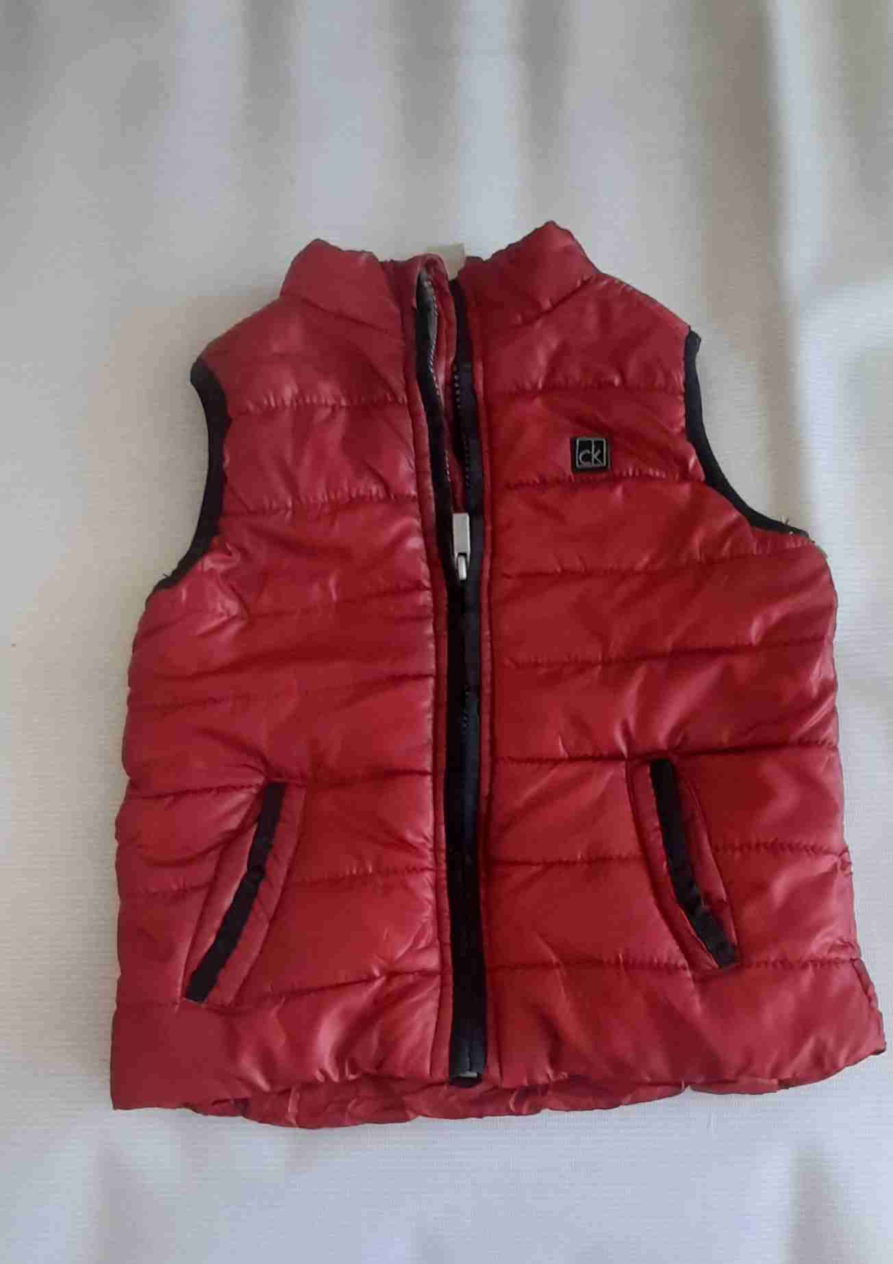 Chaleco acolchado rojo para niños - miniatura 3