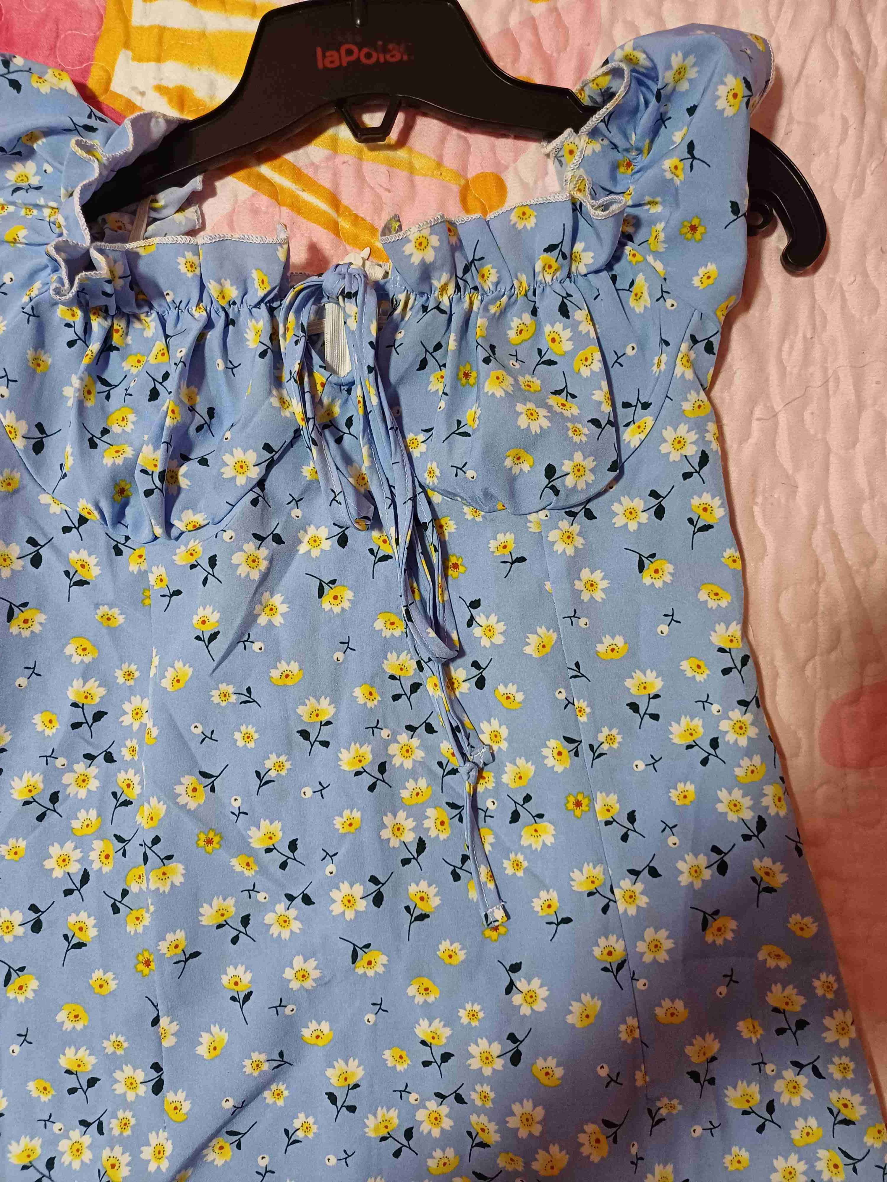 Vestido azul con flores - miniatura 2