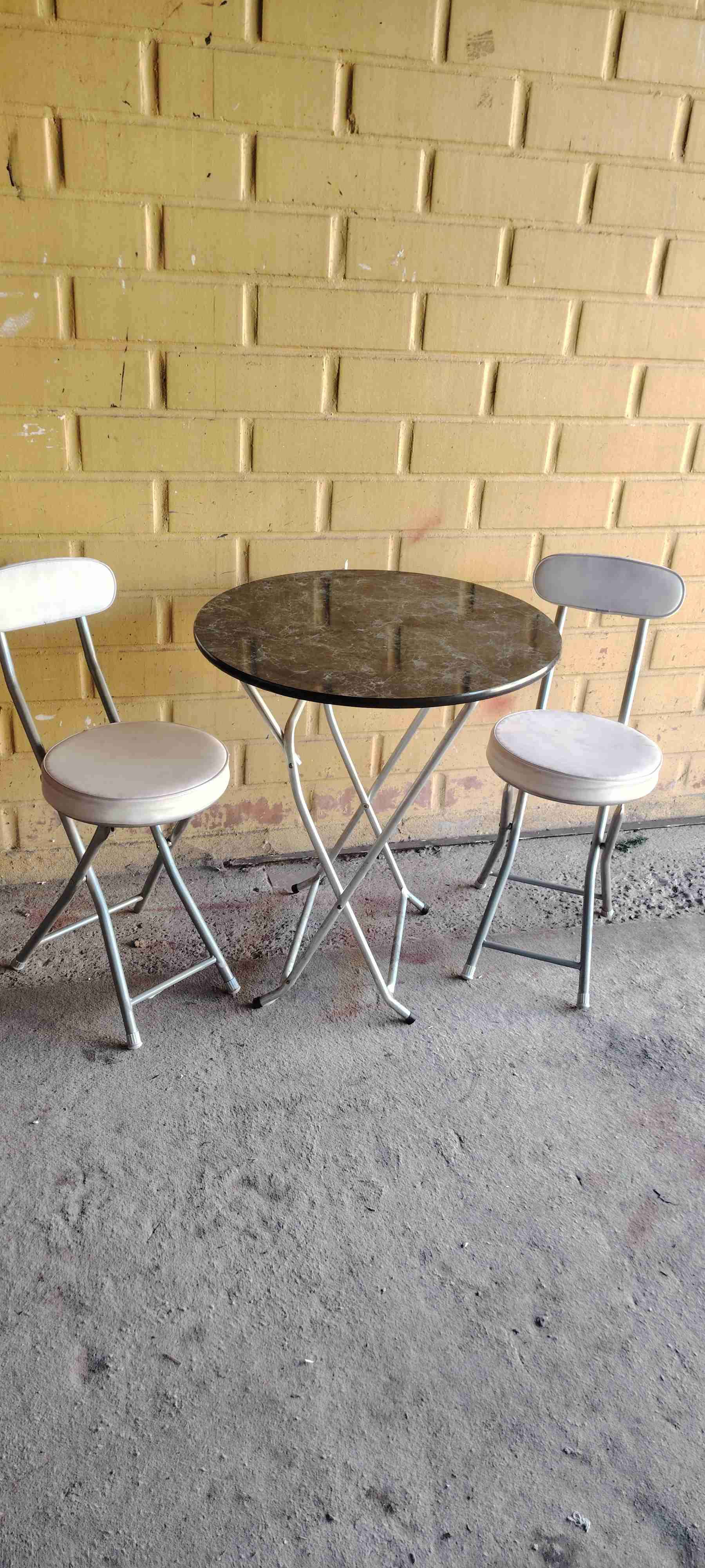 Juego de comedor redondo y sillas - miniatura 2