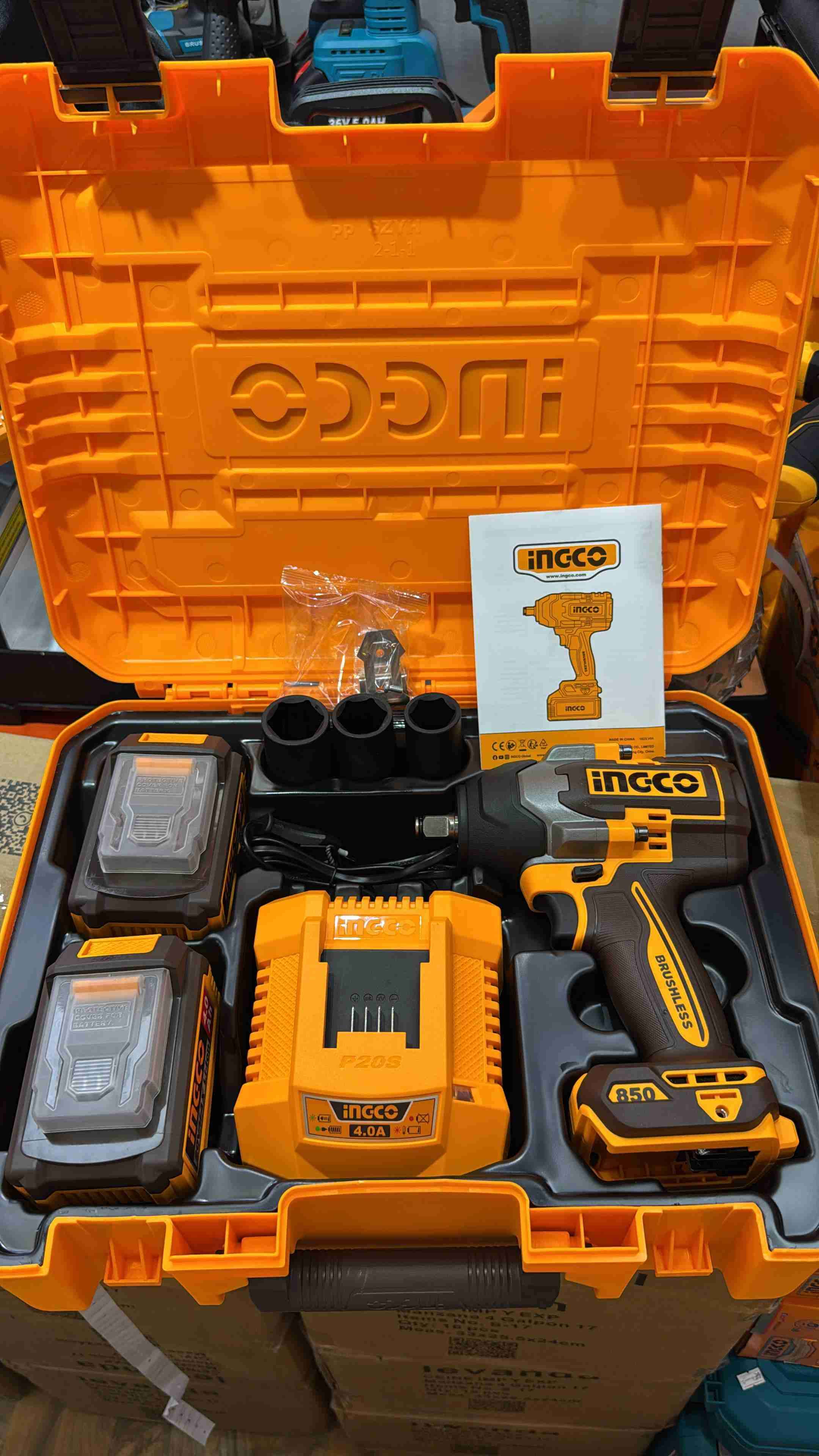 Llave de Impacto Ingco 20V + 2 Baterías 4.0Ah - miniatura 2