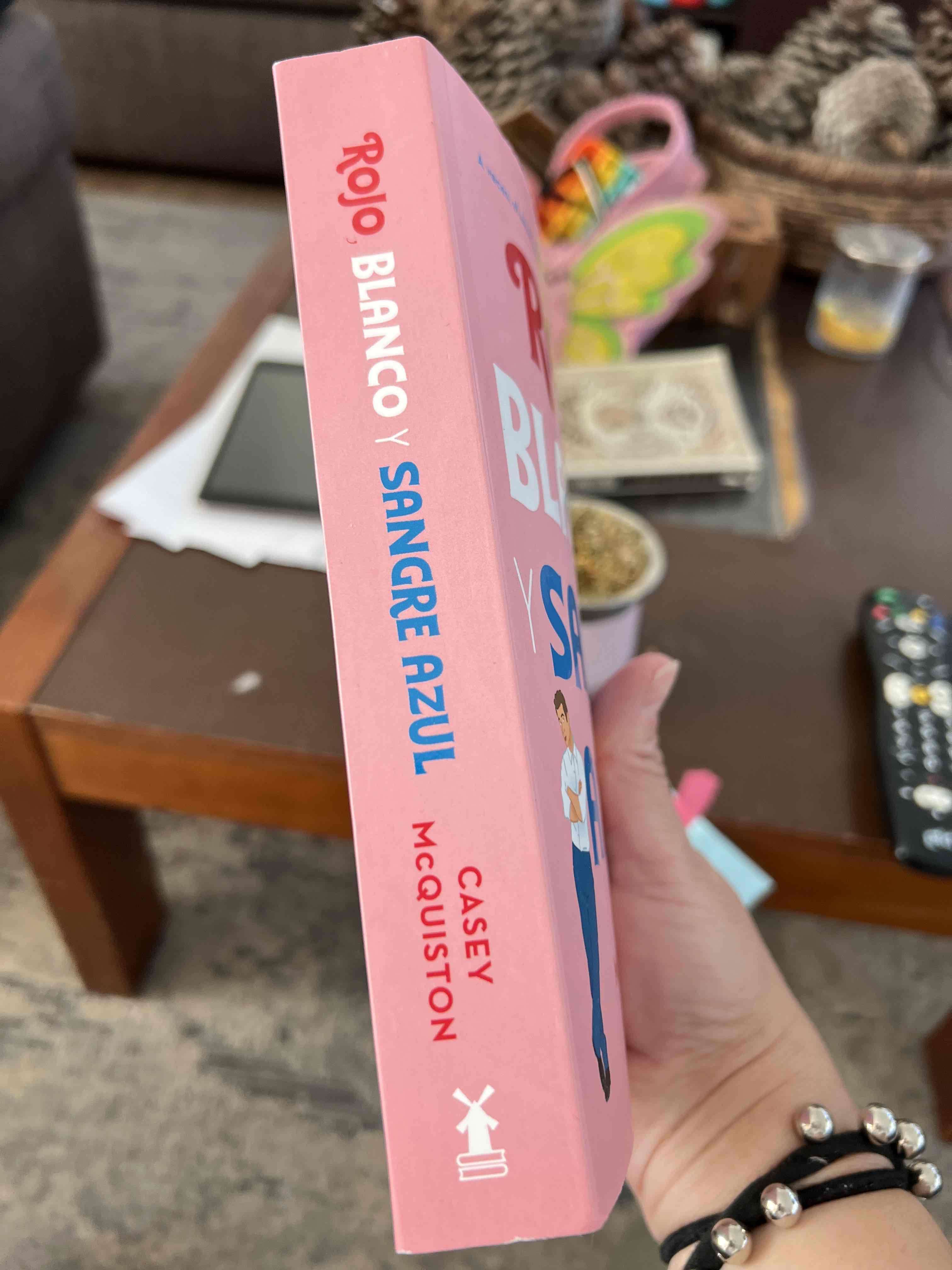 Libro Rojo, Blanco y Sangre Azul - miniatura 3