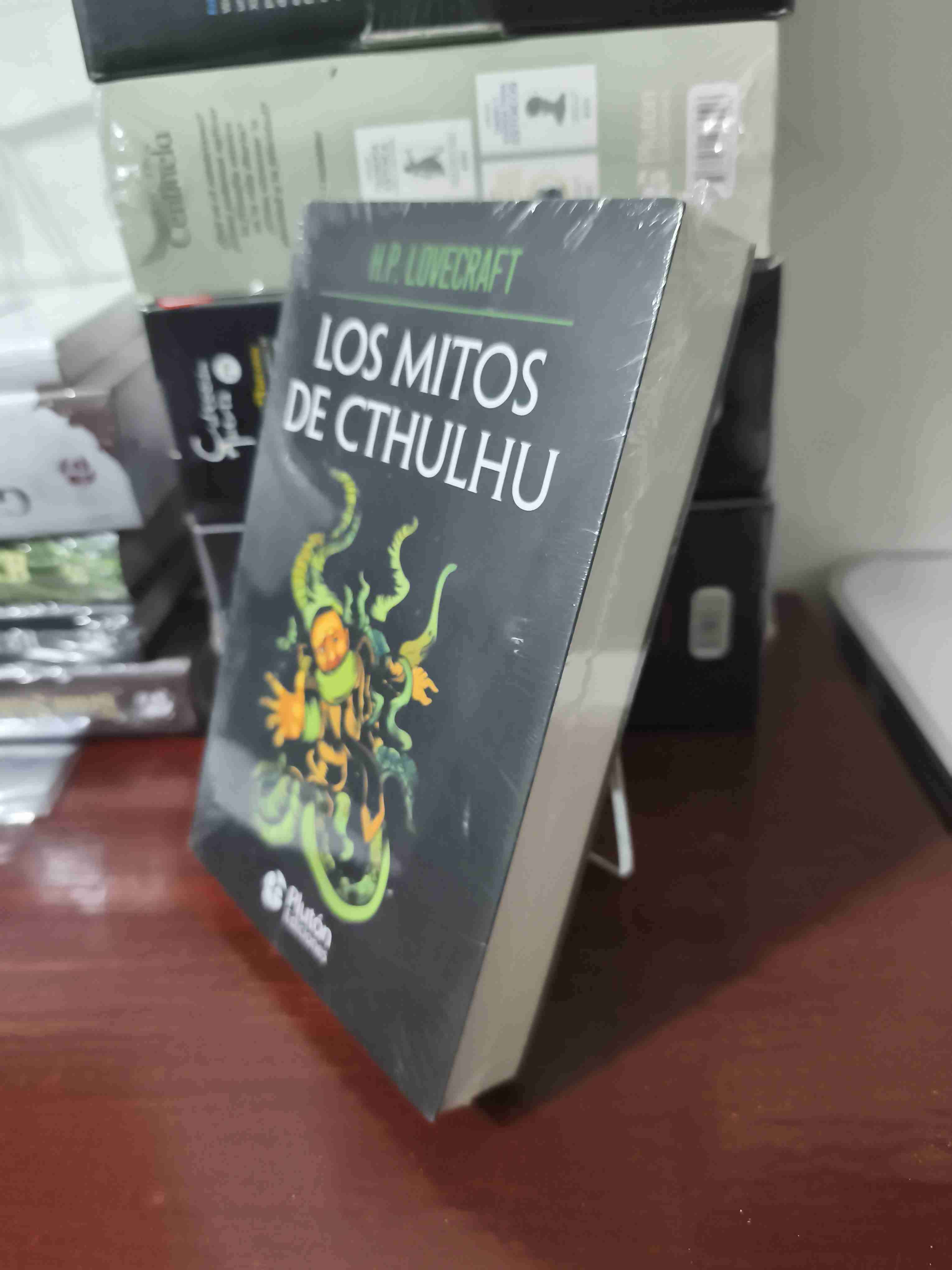 Libro 'Los Mitos de Cthulhu' HP Lovecraft - miniatura 3