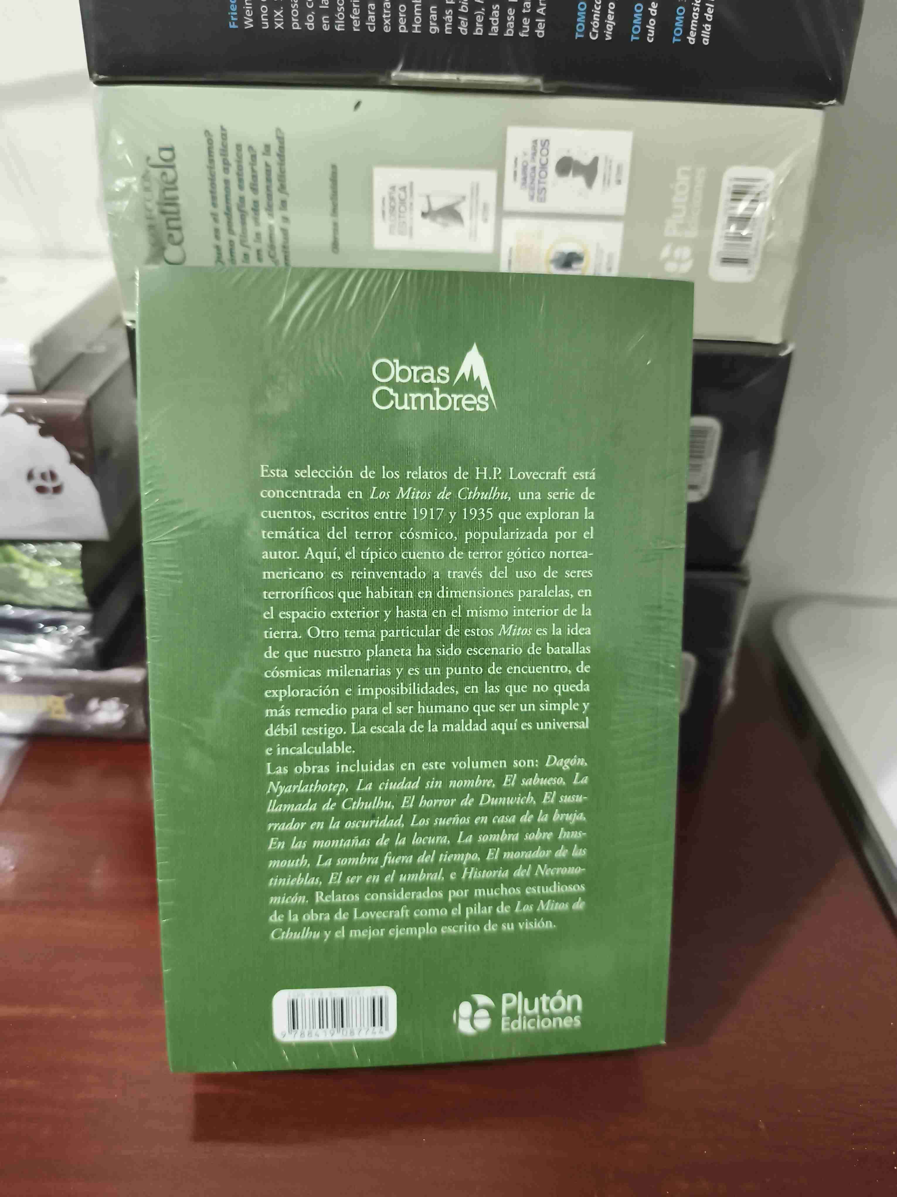 Libro 'Los Mitos de Cthulhu' HP Lovecraft - miniatura 4