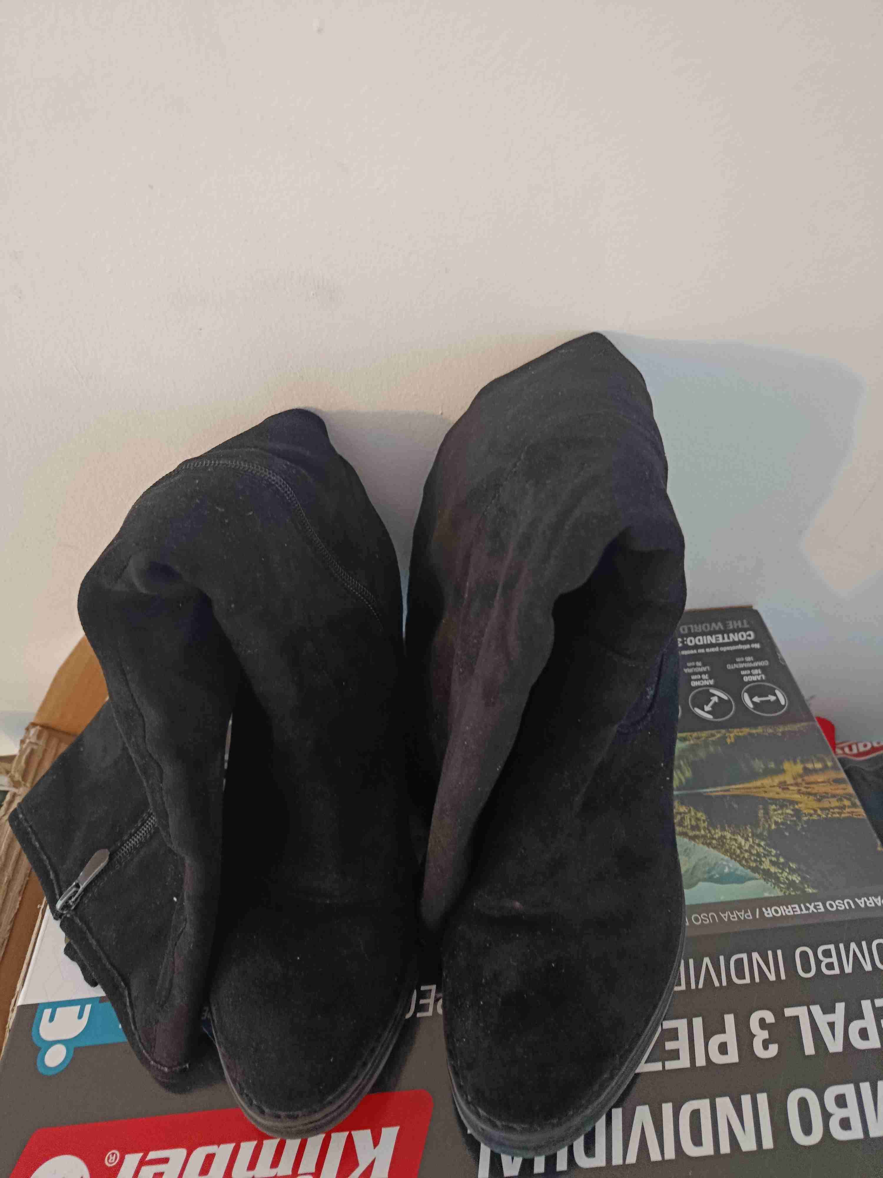 Botas negras de gamuza - miniatura 2