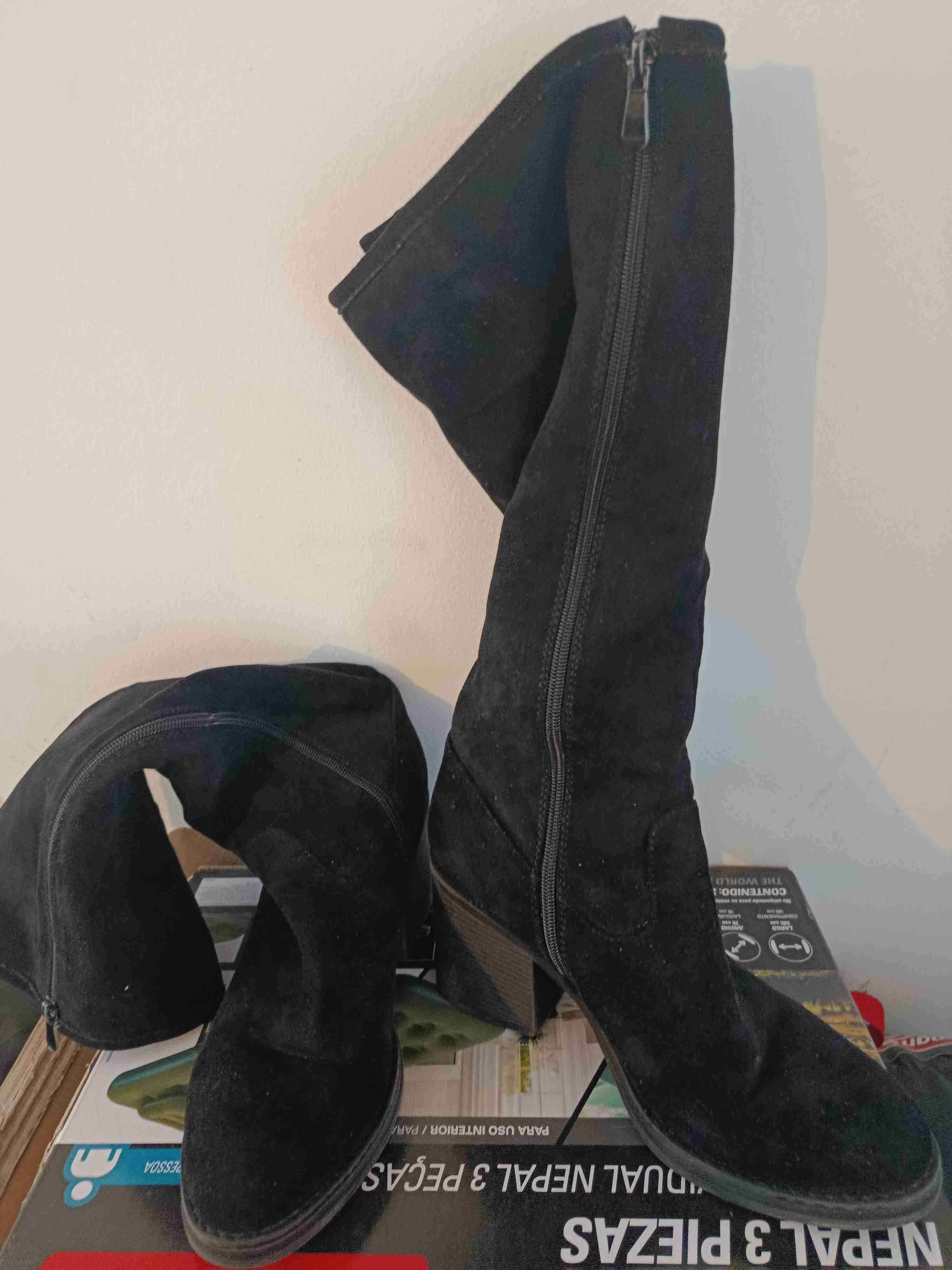 Botas negras de gamuza - miniatura 3