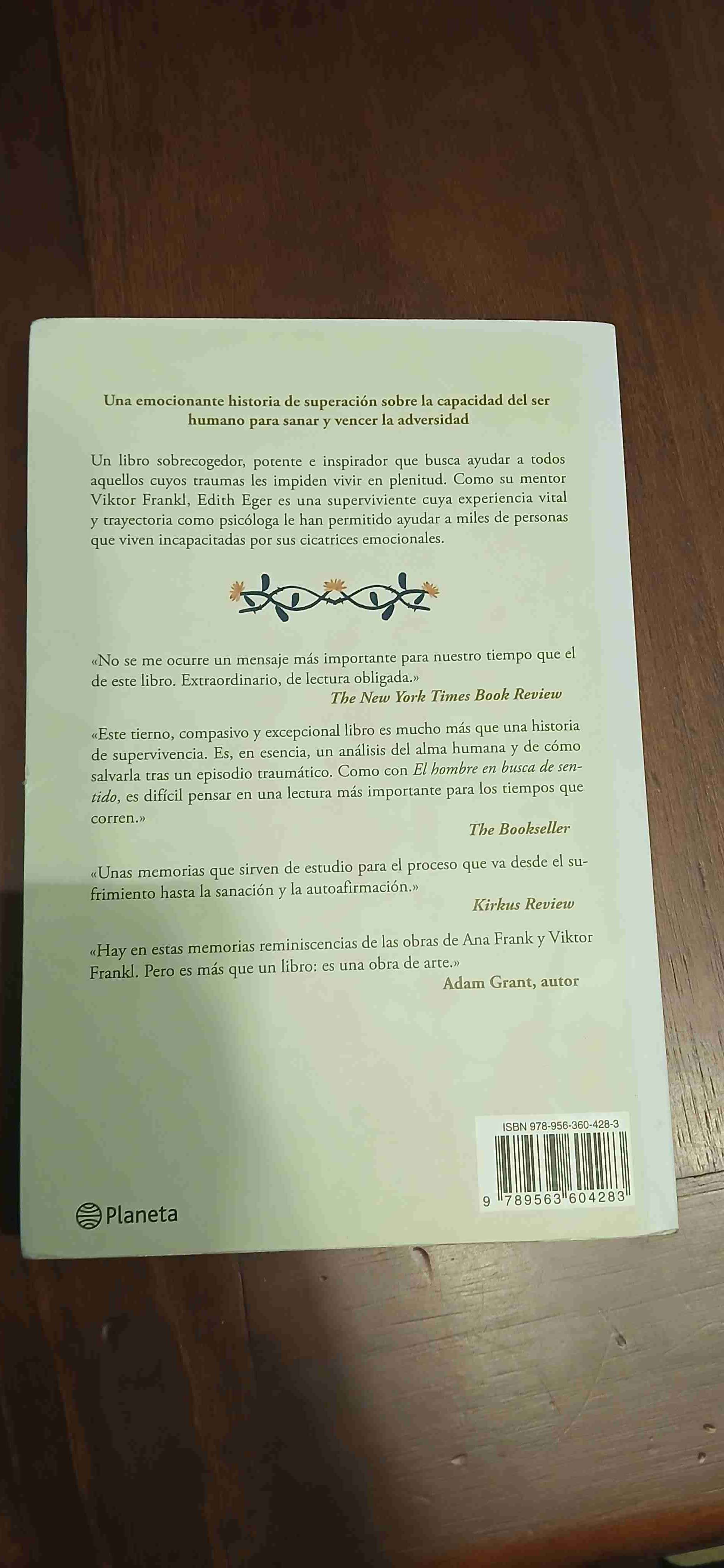 Libro 'La bailarina de Auschwitz' - miniatura 2