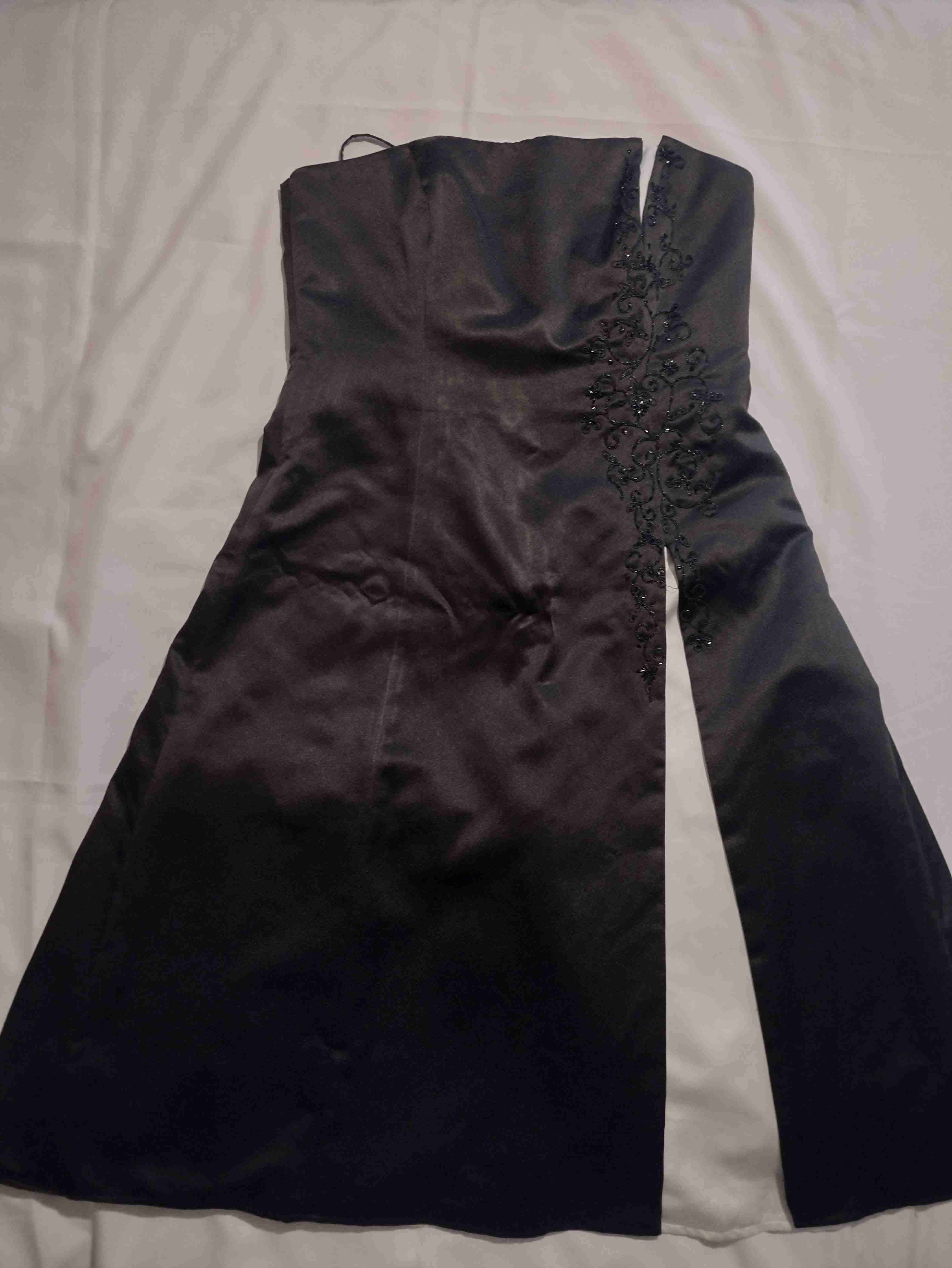 Vestidos de noche negro y verde - miniatura 1