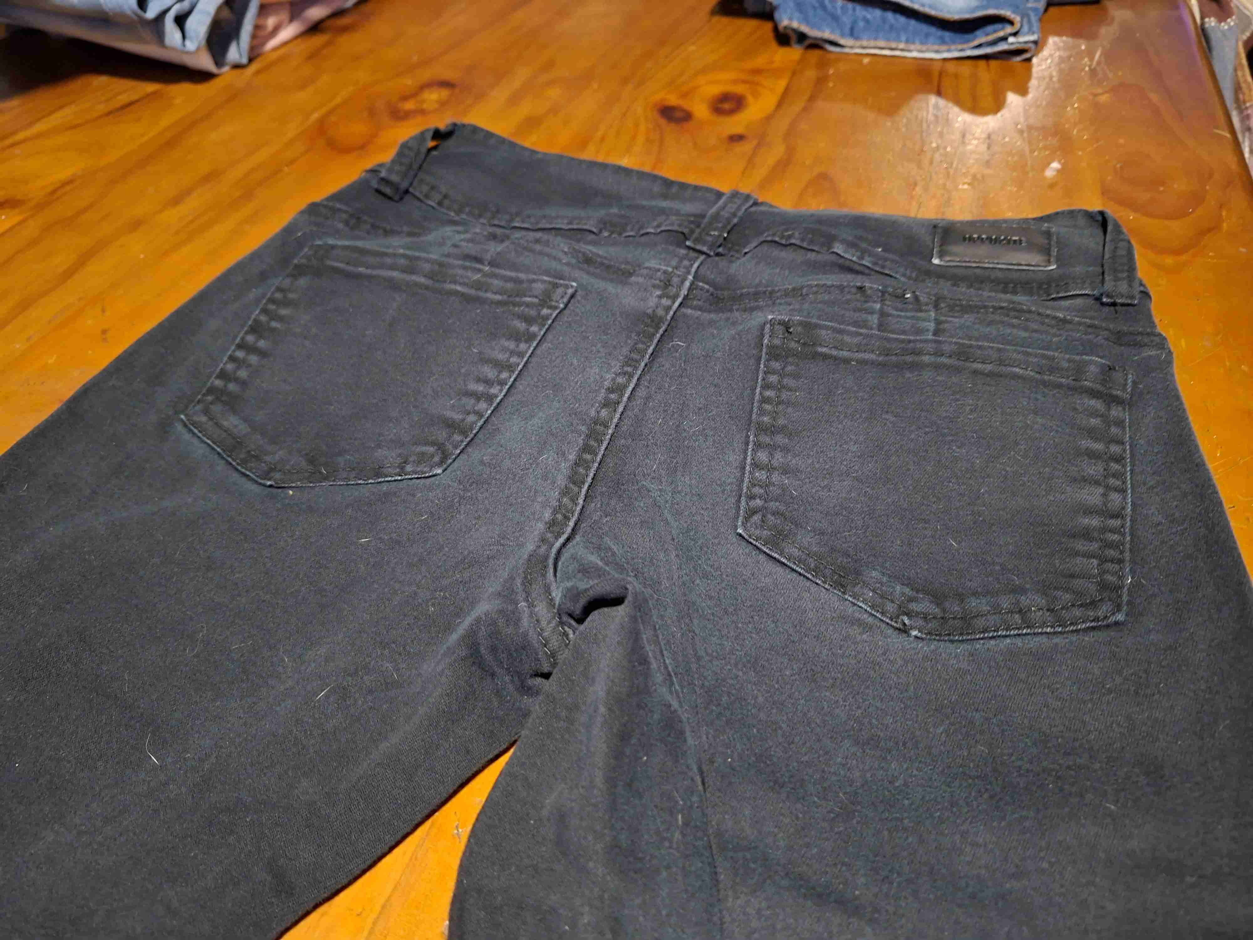 Pantalones negros de mujer - miniatura 2