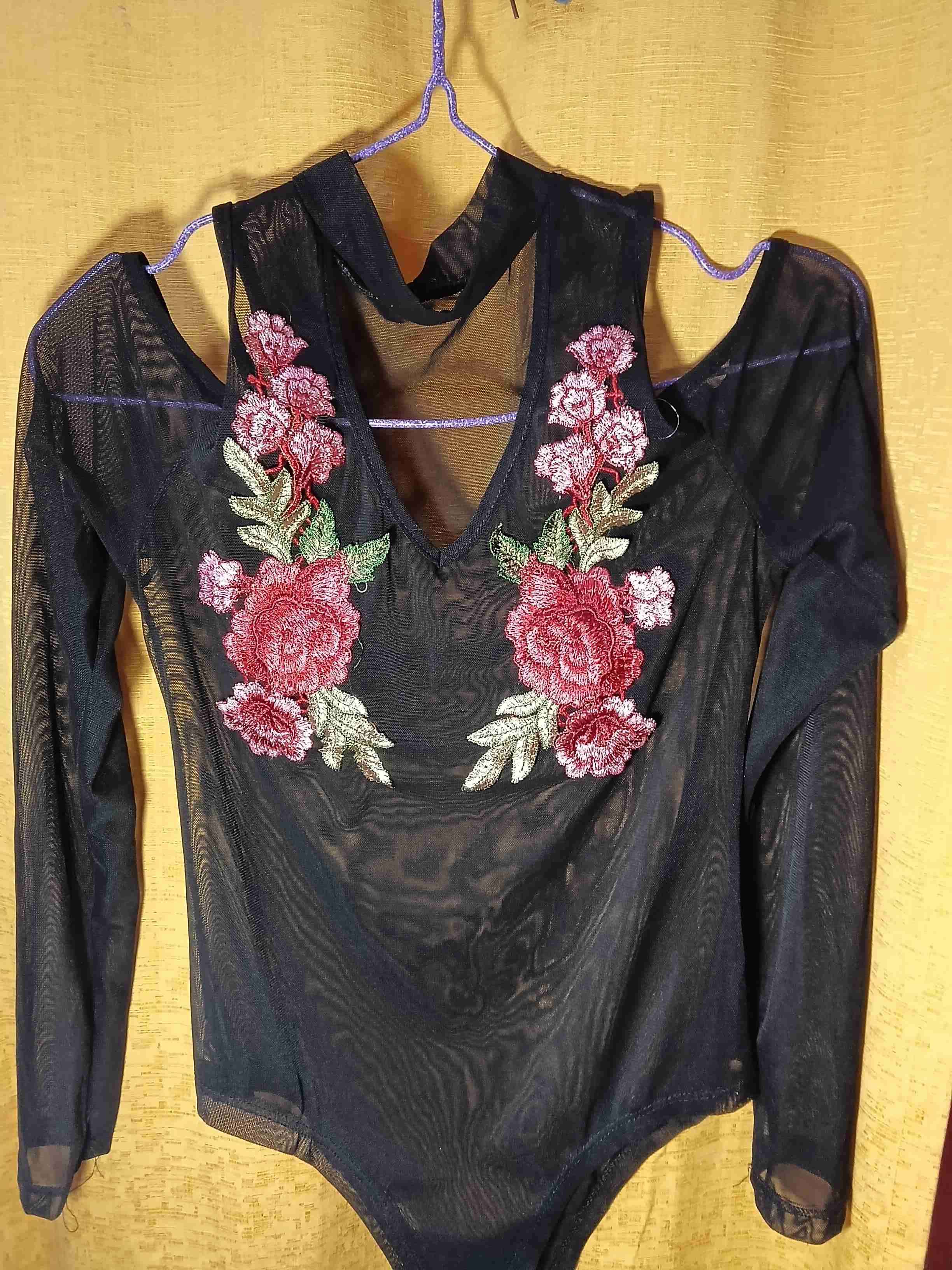 Body negro con bordado floral - miniatura 1