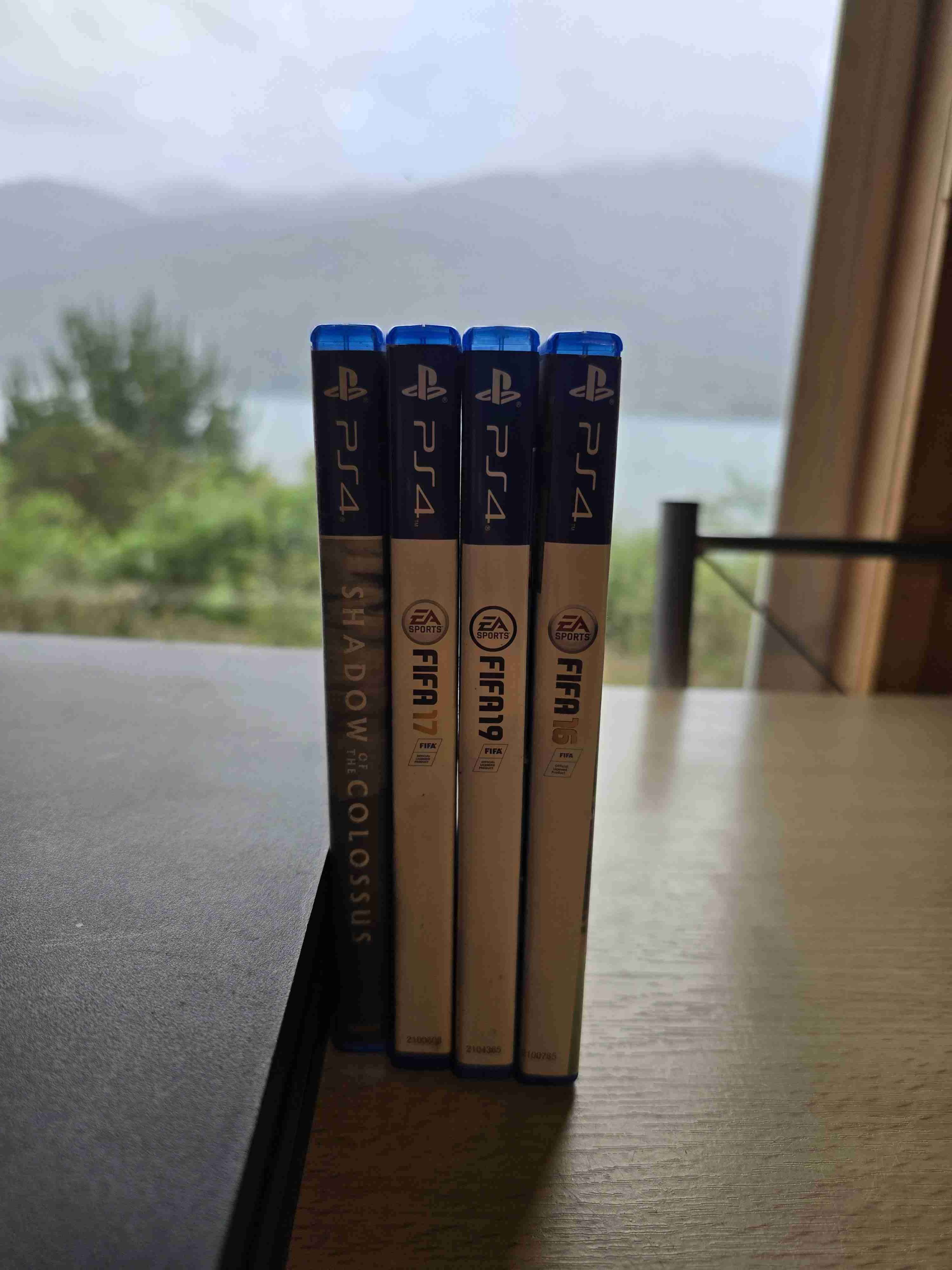 Consola PS4 PRO 1TB - miniatura 4