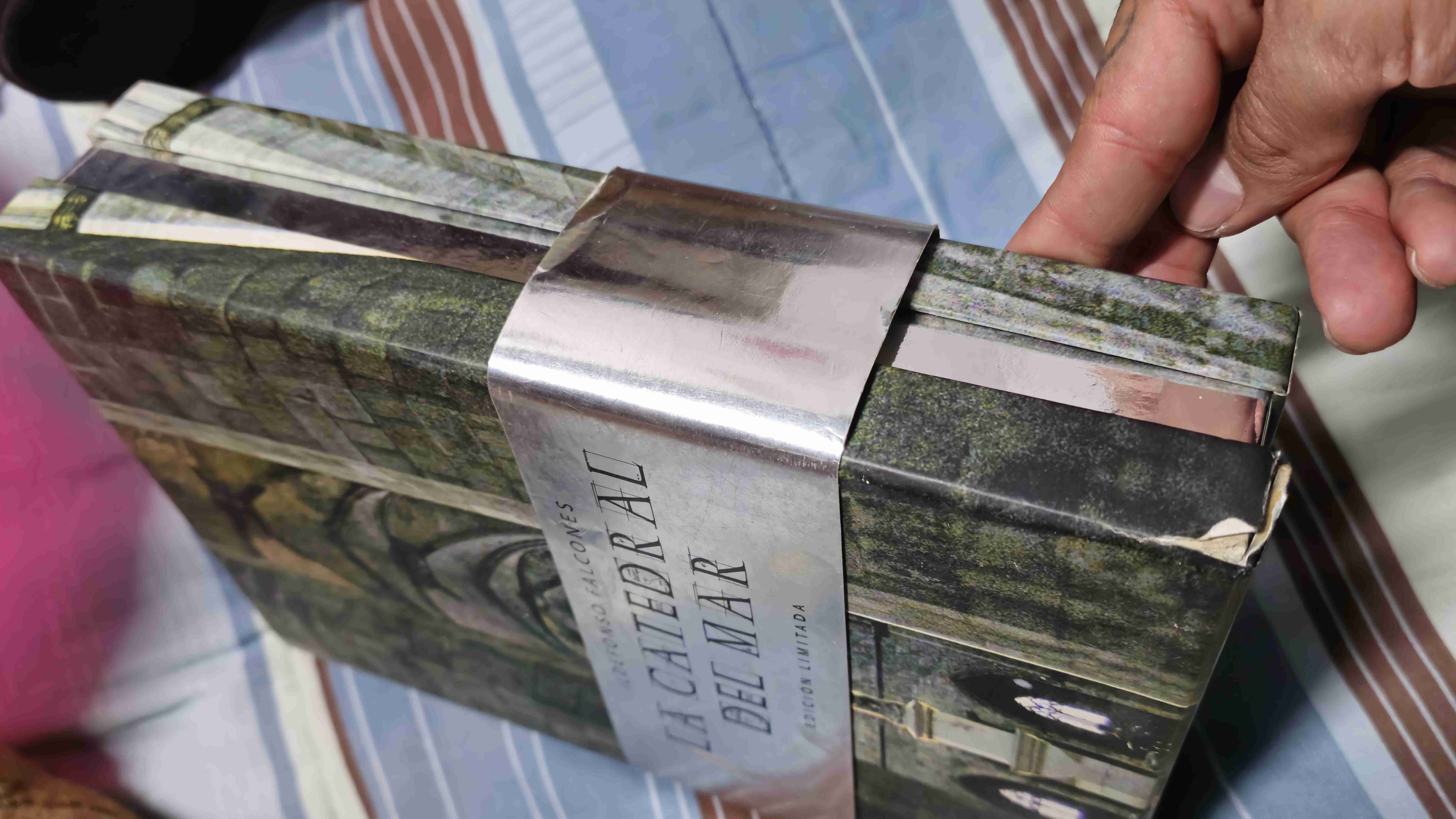 Libro 'La Catedral del Mar' edición limitada - miniatura 2