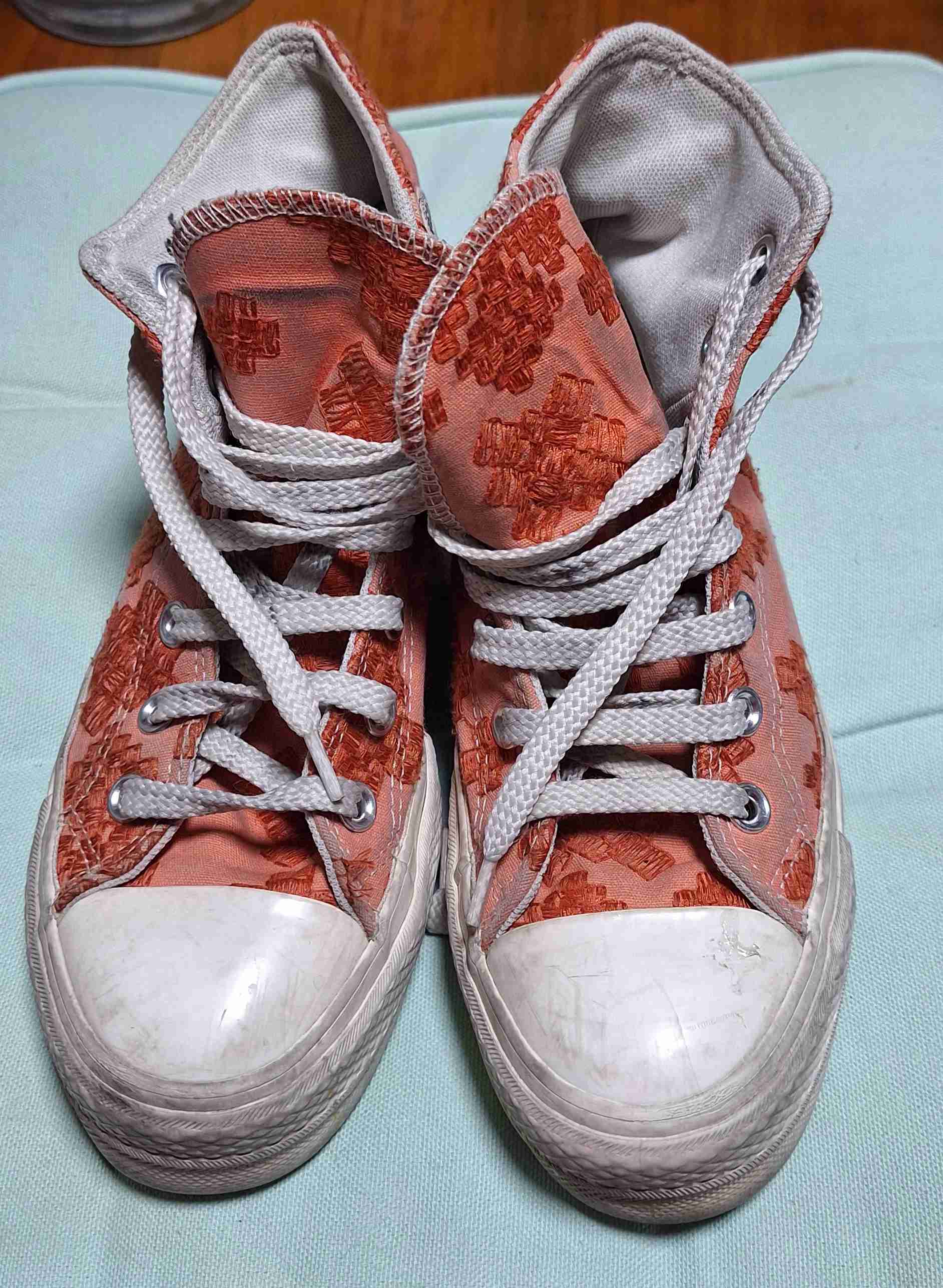 Zapatillas Converse rosas - miniatura 2