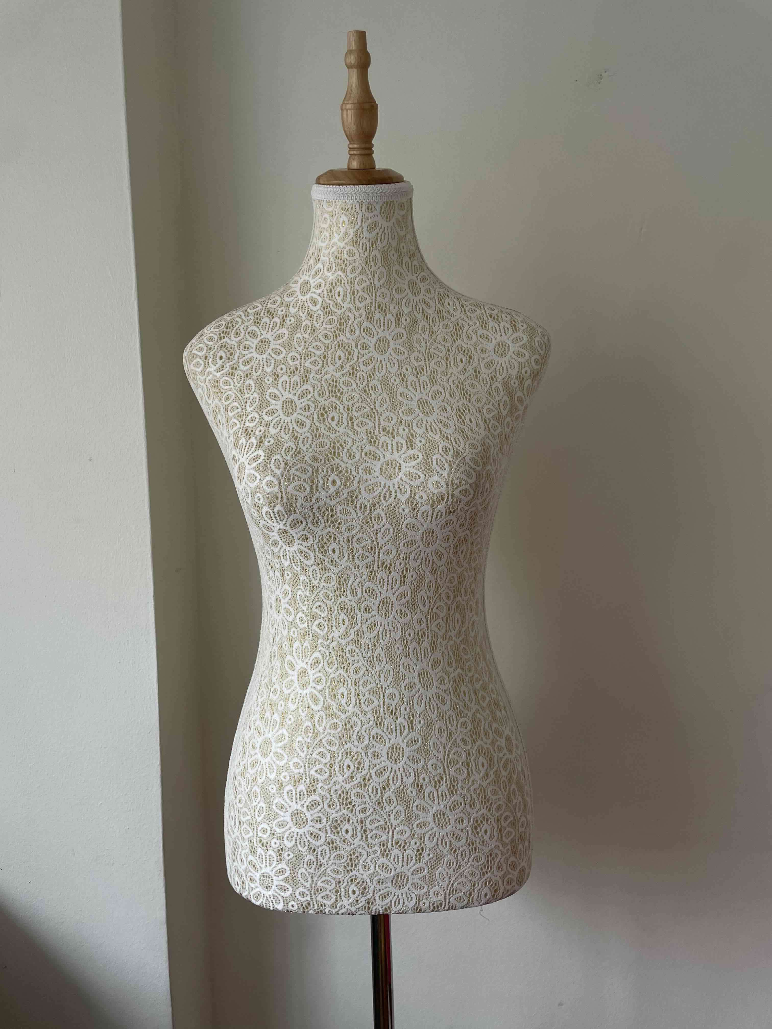 Maniquí de exhibición - miniatura 1