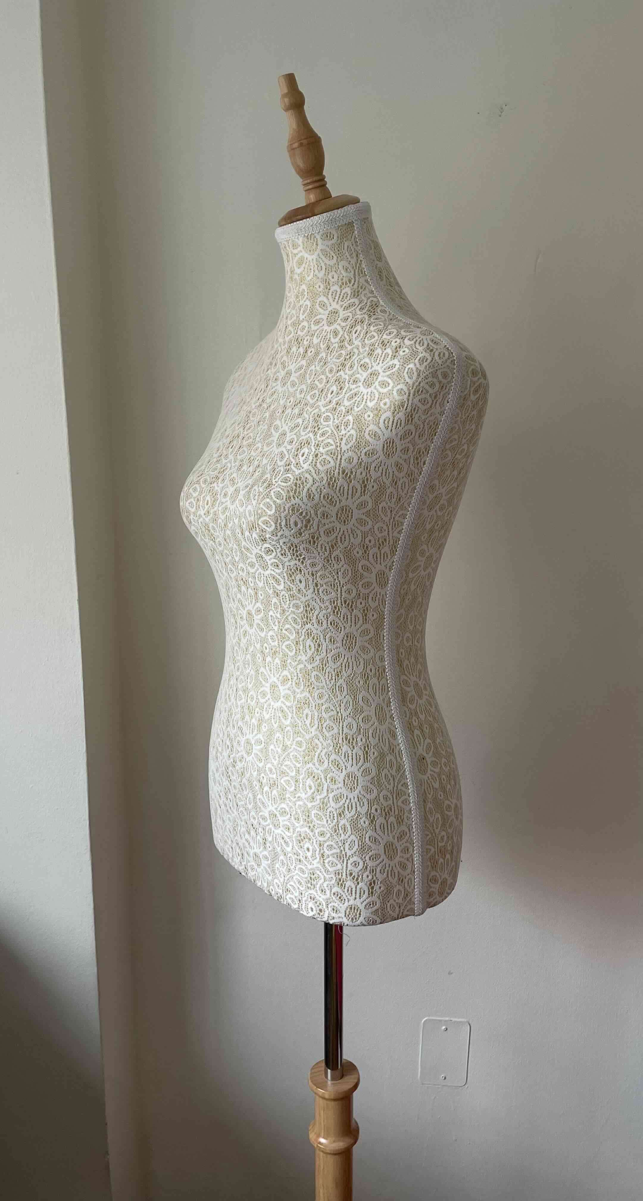 Maniquí de exhibición - miniatura 2