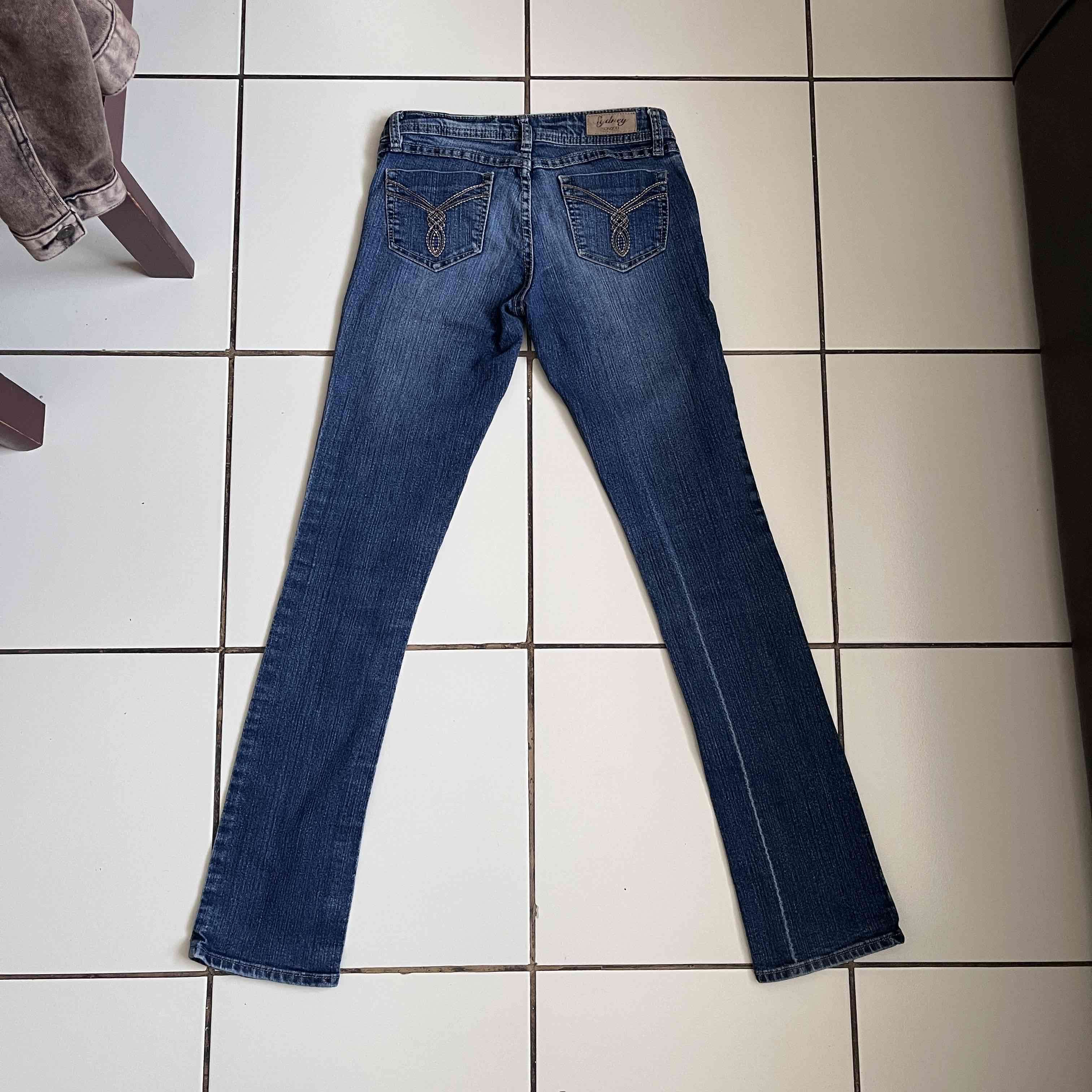 Jeans azul oscuro ajustado - miniatura 2