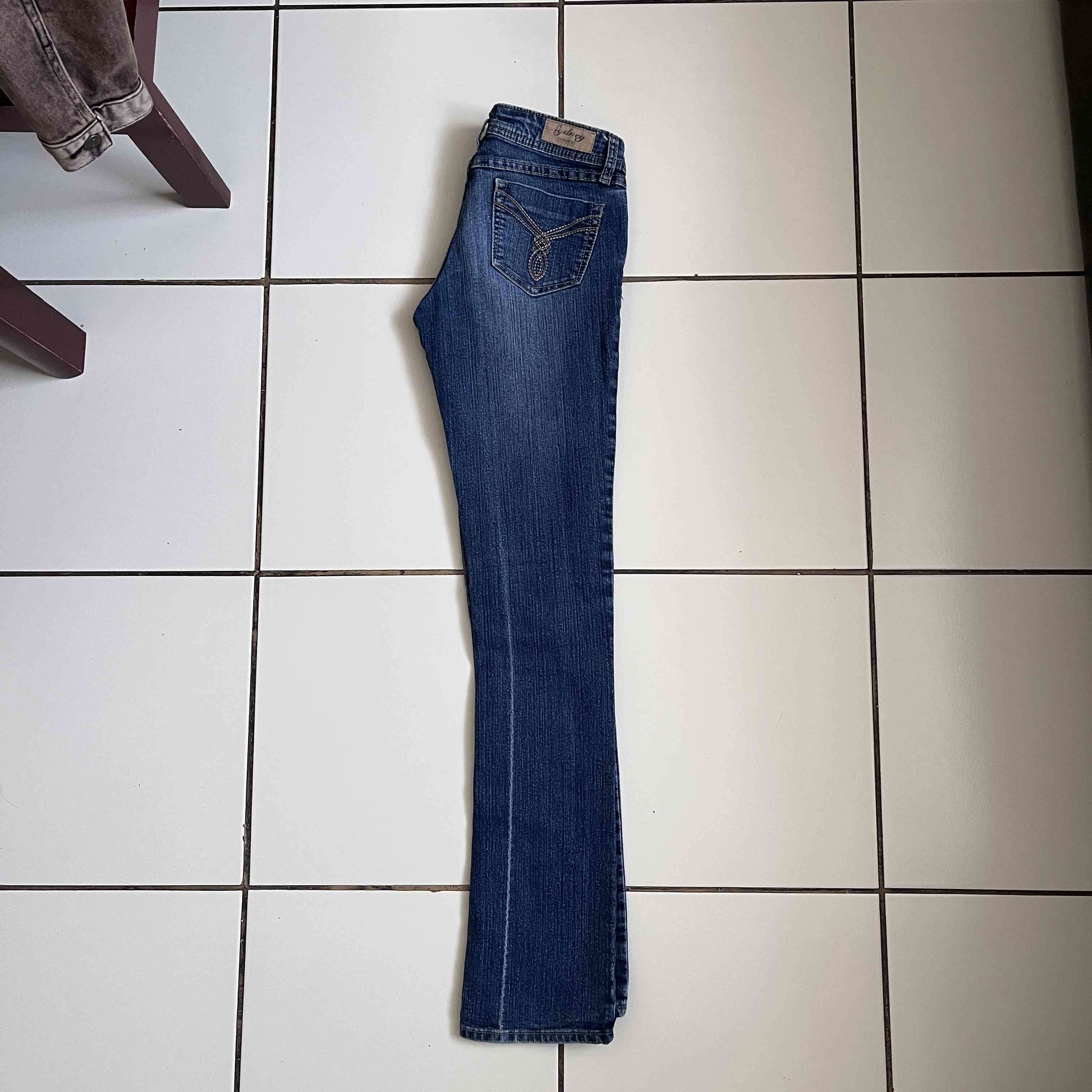 Jeans azul oscuro ajustado - miniatura 3