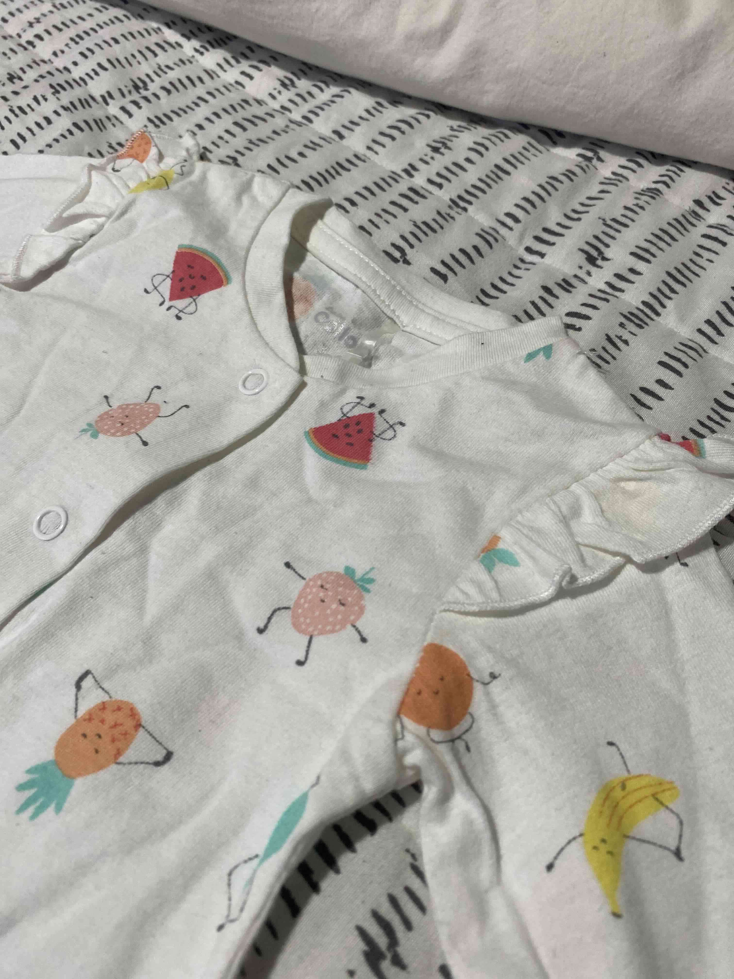 Enterito bebé con estampado frutal Colloky - miniatura 2