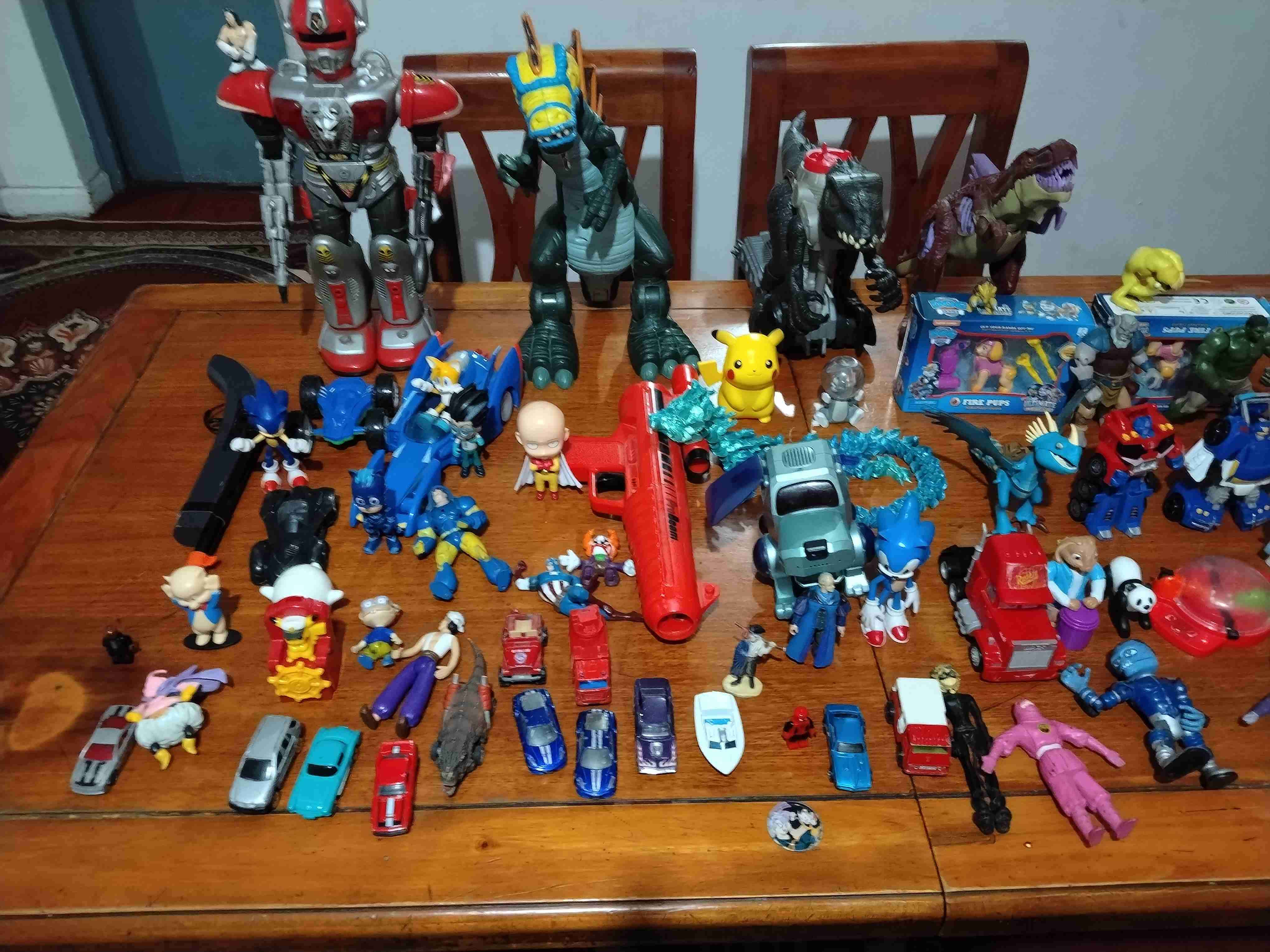 Lote de juguetes variados - miniatura 1