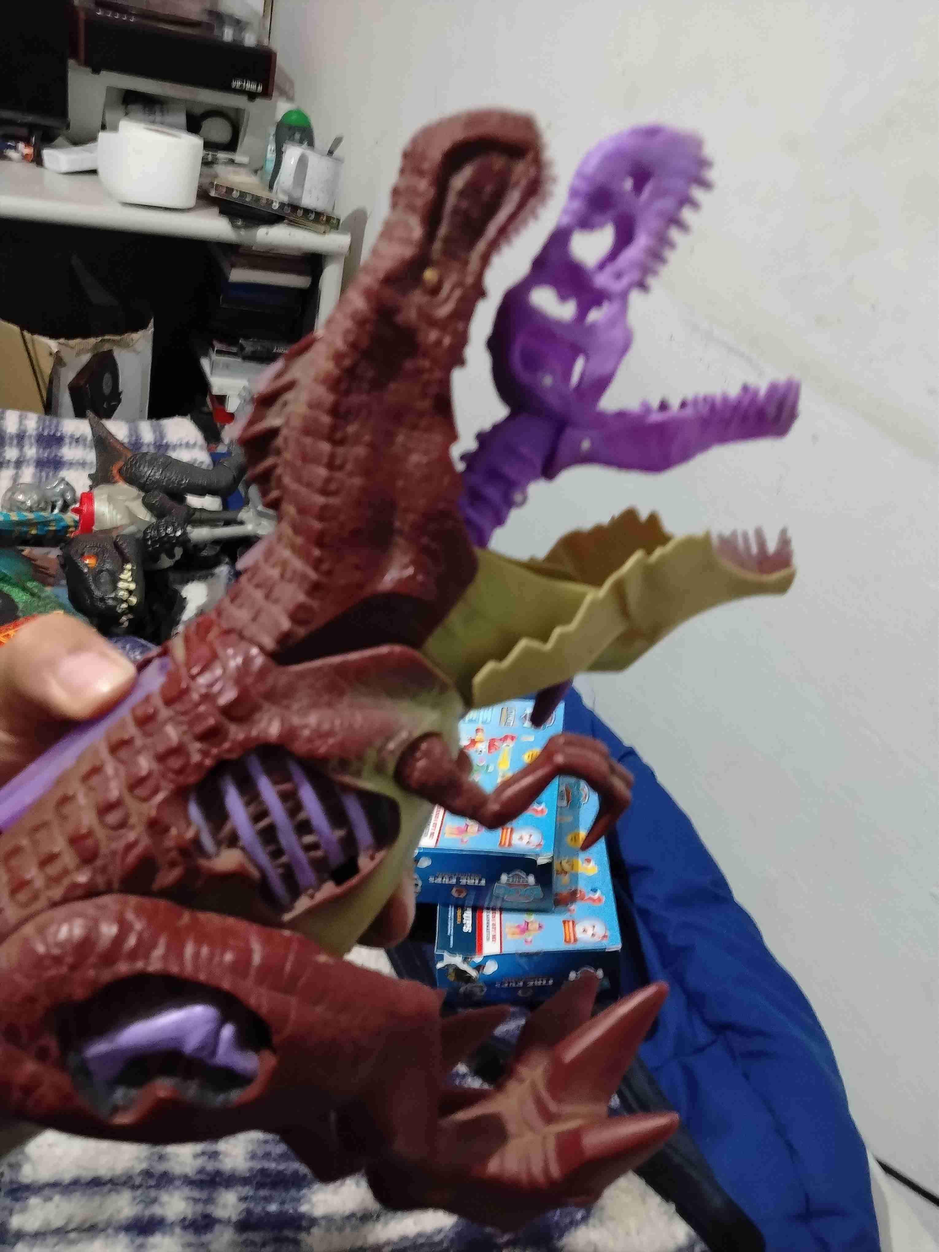 Figura de dinosaurio articulada - miniatura 1