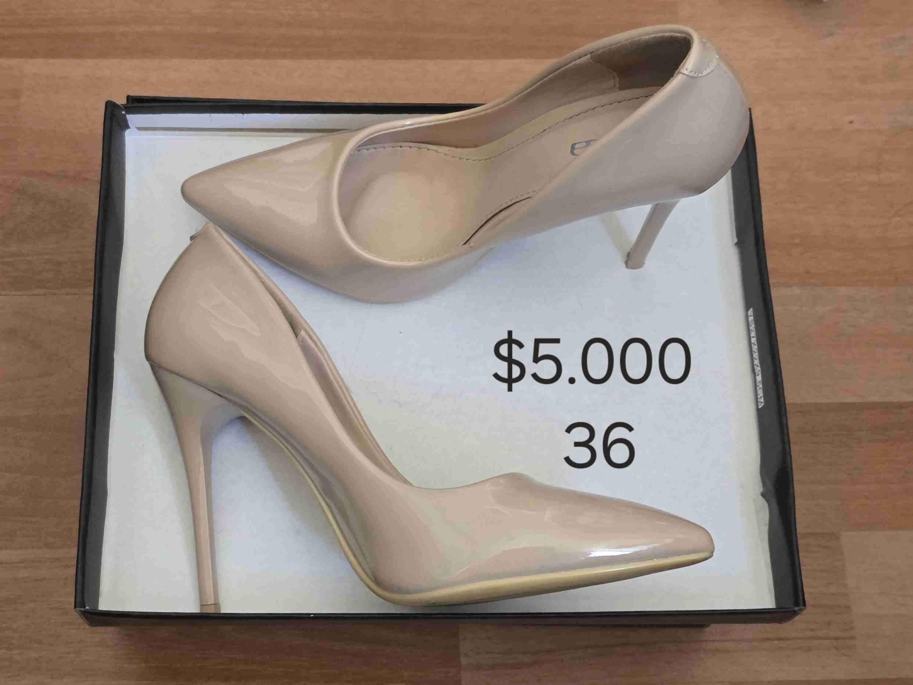 Sandalias beige con plataforma - miniatura 2