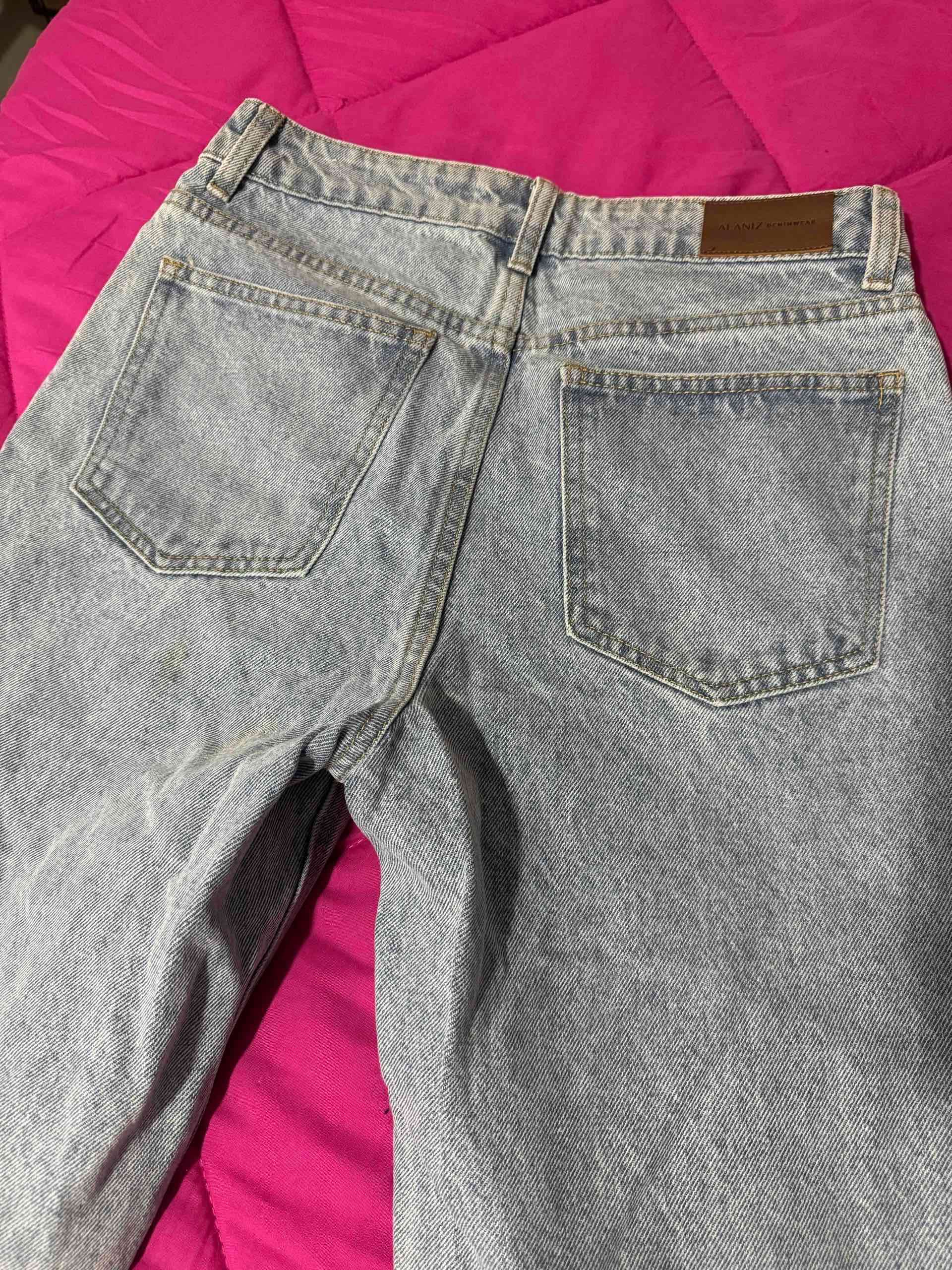 Jeans desgastados claros - miniatura 3