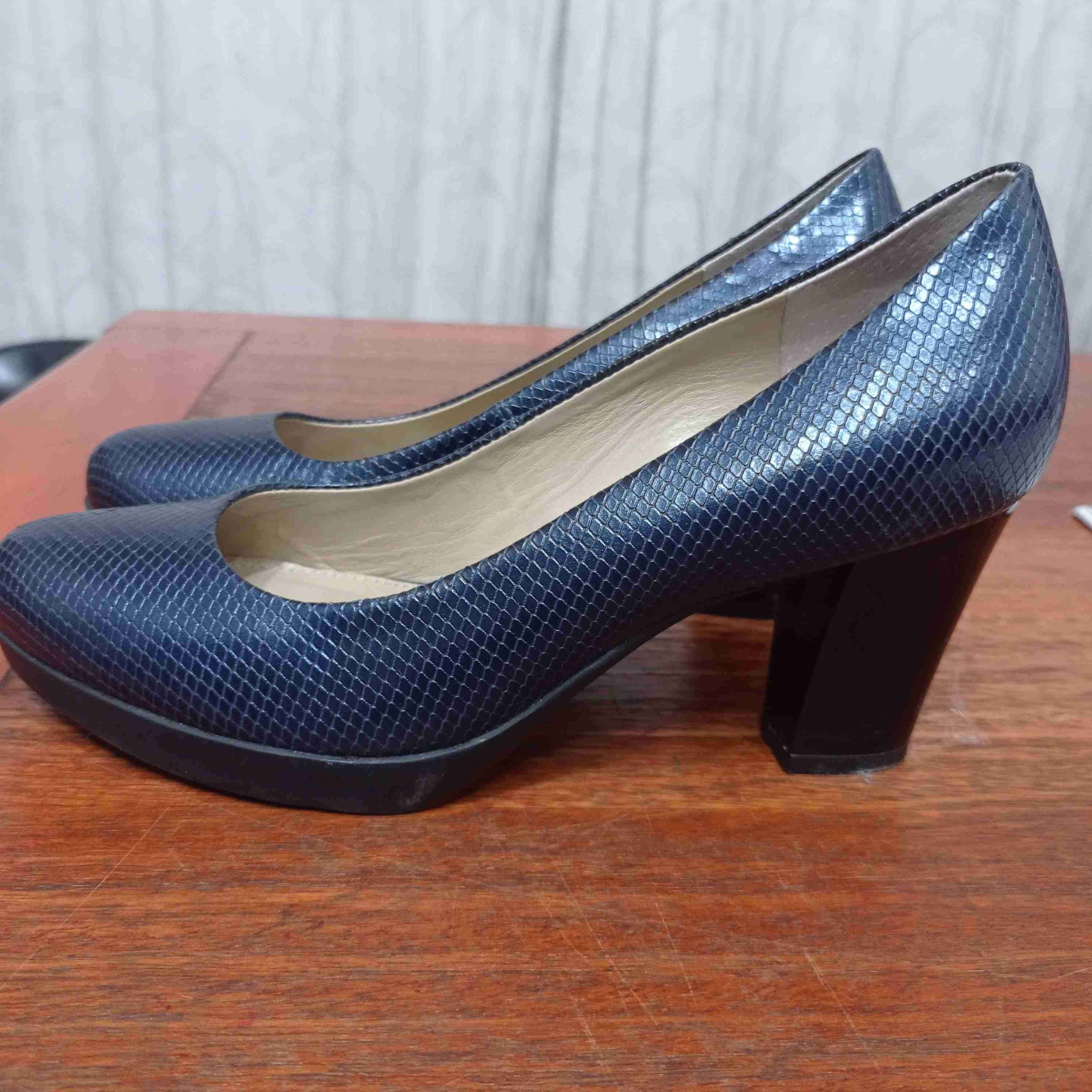 Zapatos de taco alto azul marca Gacel n°35 - miniatura 2