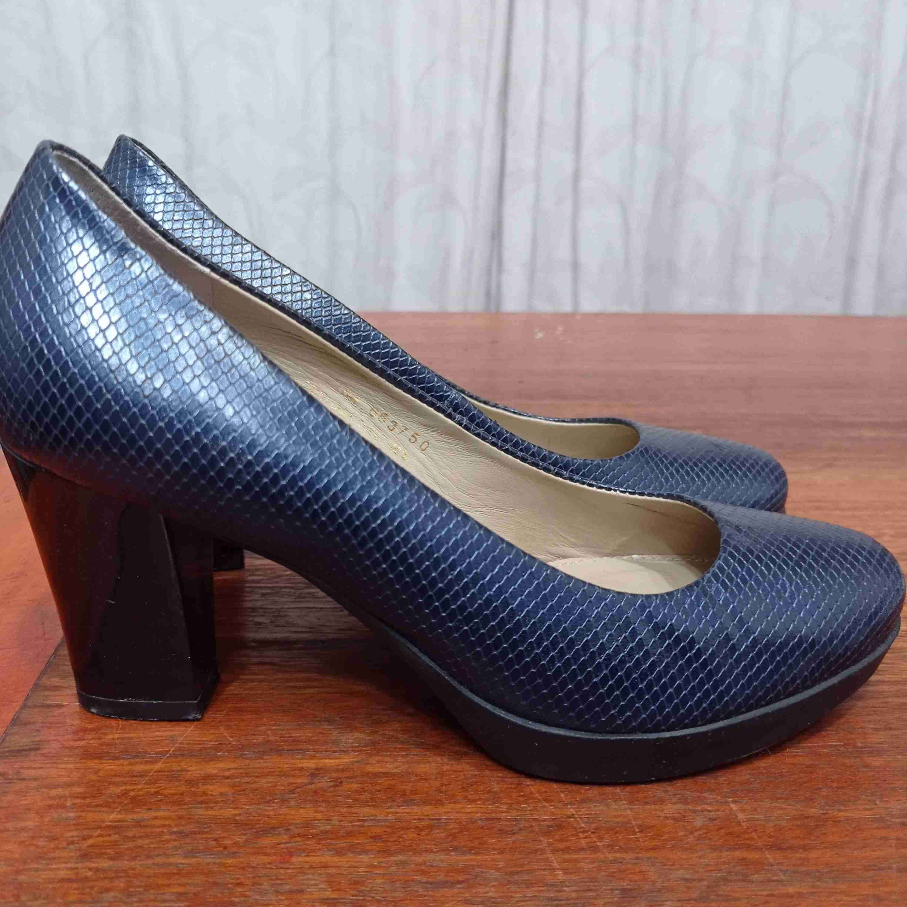 Zapatos de taco alto azul marca Gacel n°35 - miniatura 3