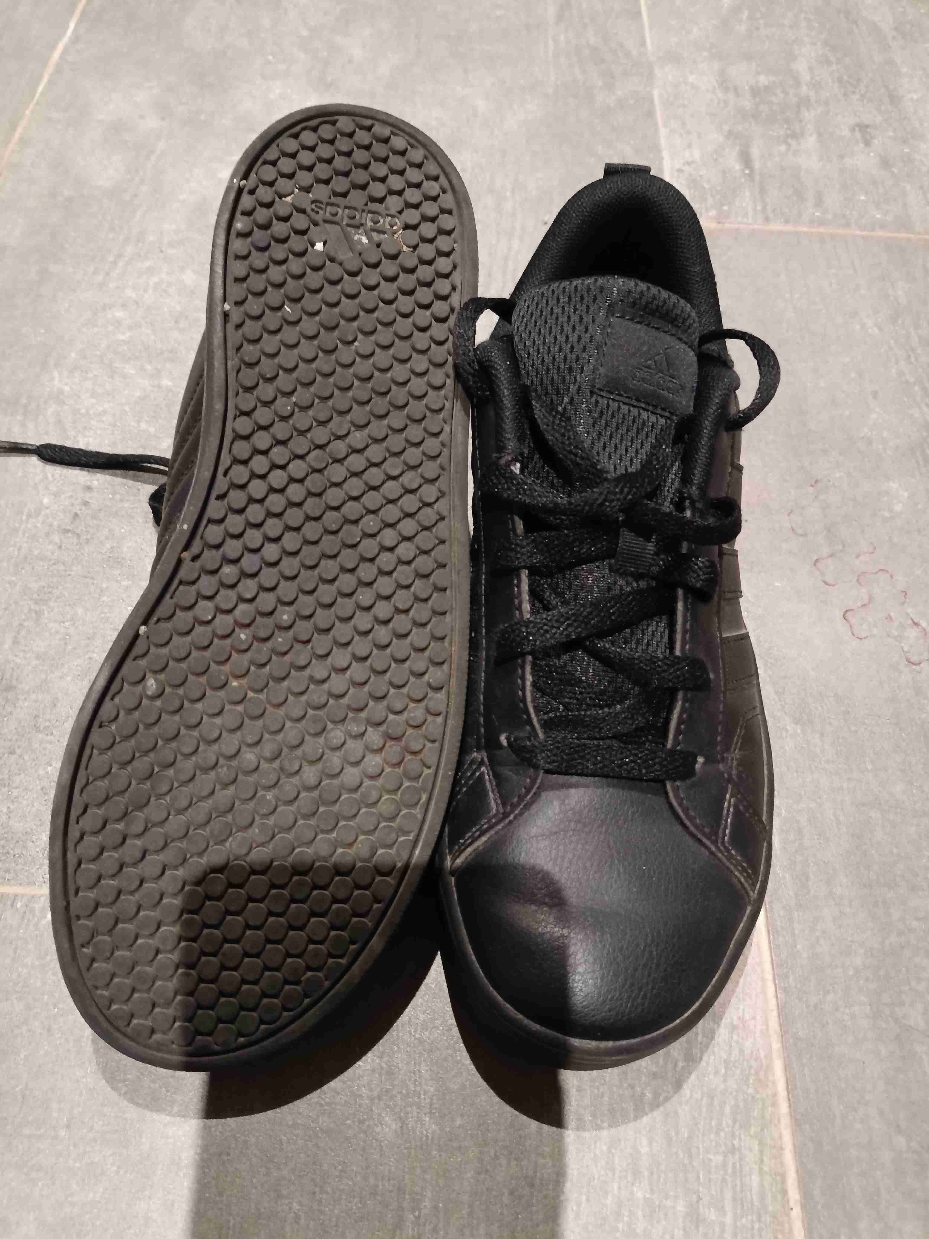 Zapatillas negras deportivas Adidas - miniatura 2