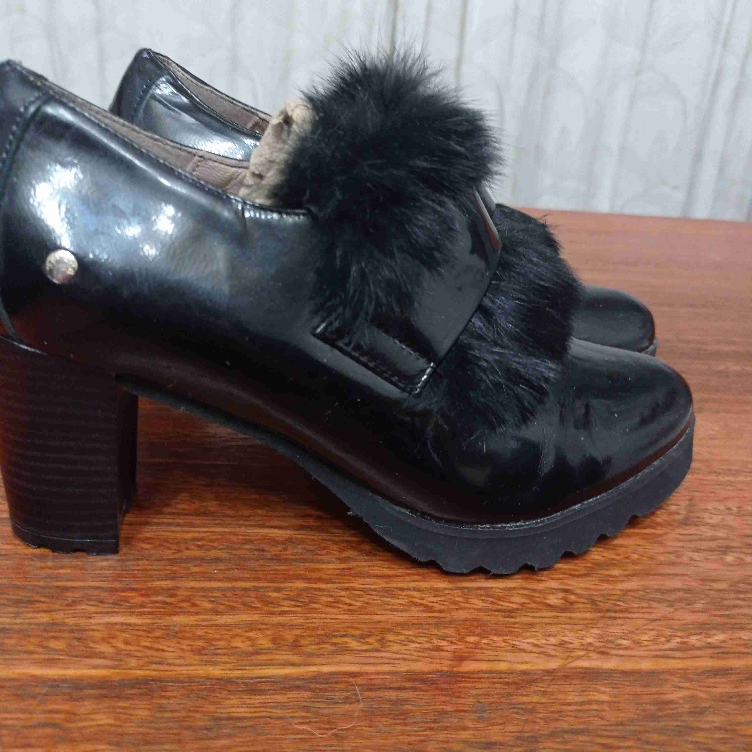 Zapatos negros españoles con peluche n°36 - miniatura 1