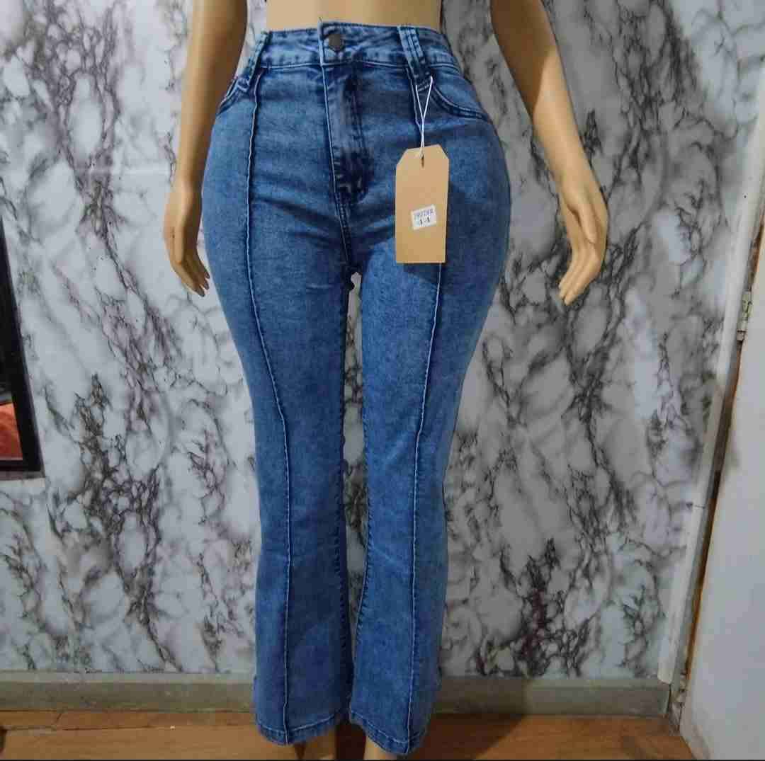 Jeans tiro alto azul