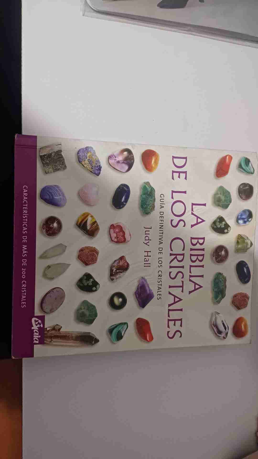 Libro 'La Biblia de los Cristales'