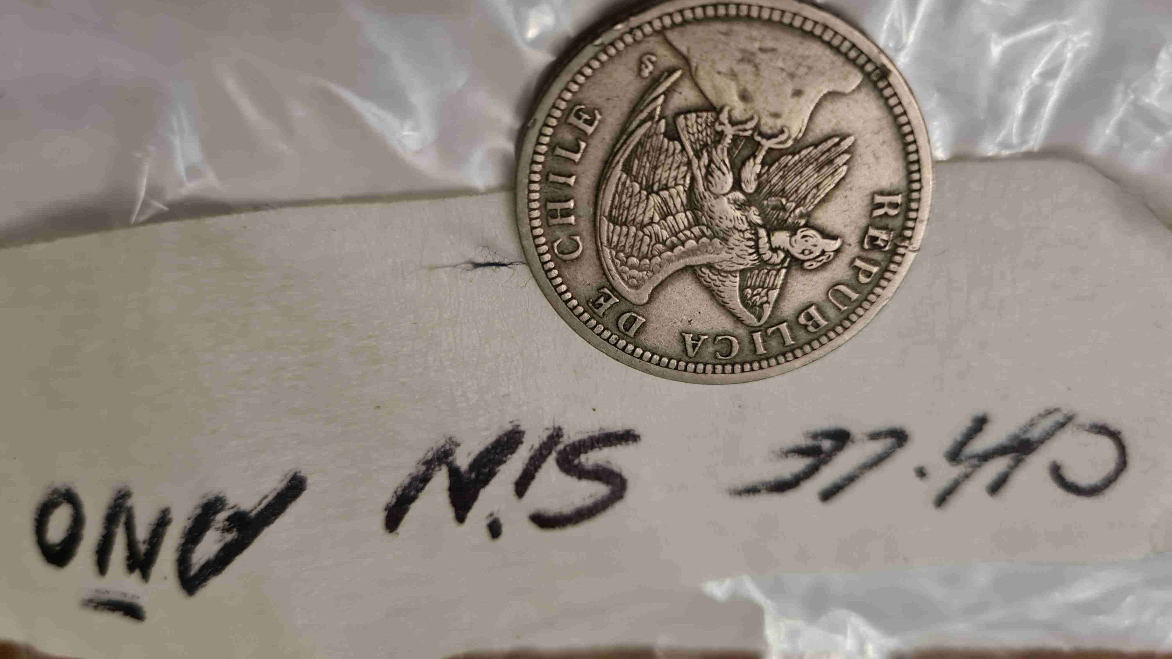 Moneda chilena 1 peso - miniatura 2