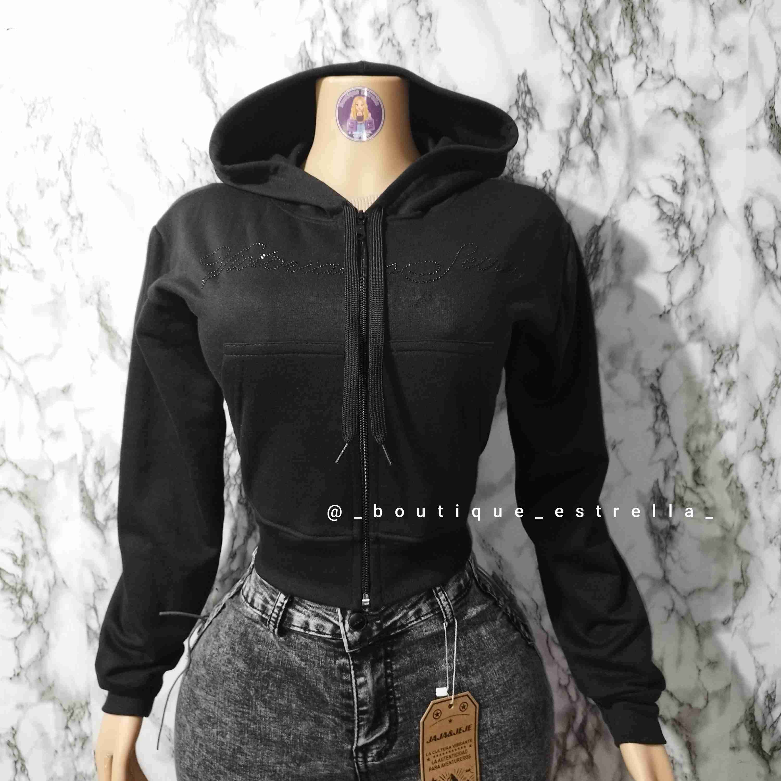 Polerón negro con capucha - miniatura 1