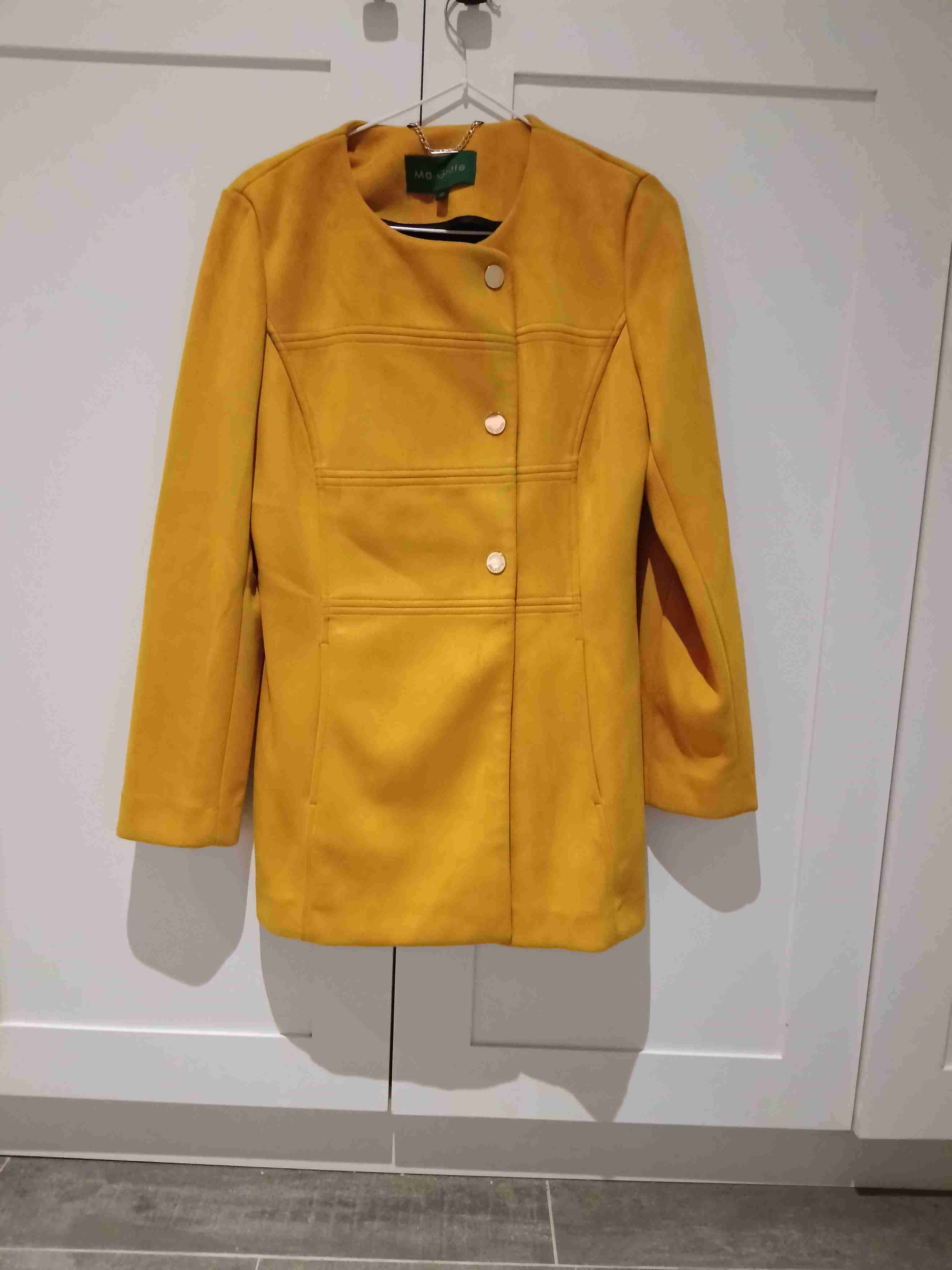 Abrigo mostaza con botones dorados - miniatura 1