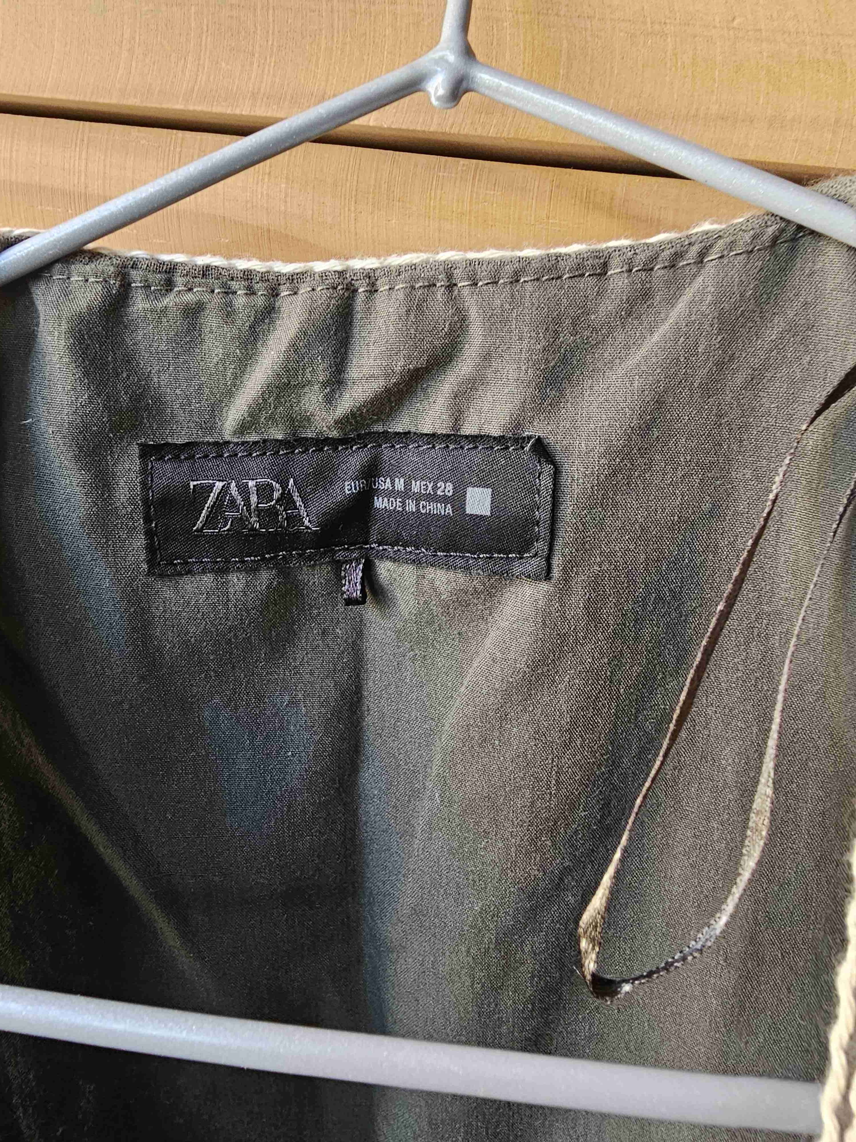 Chaleco bordado verde Zara - miniatura 2