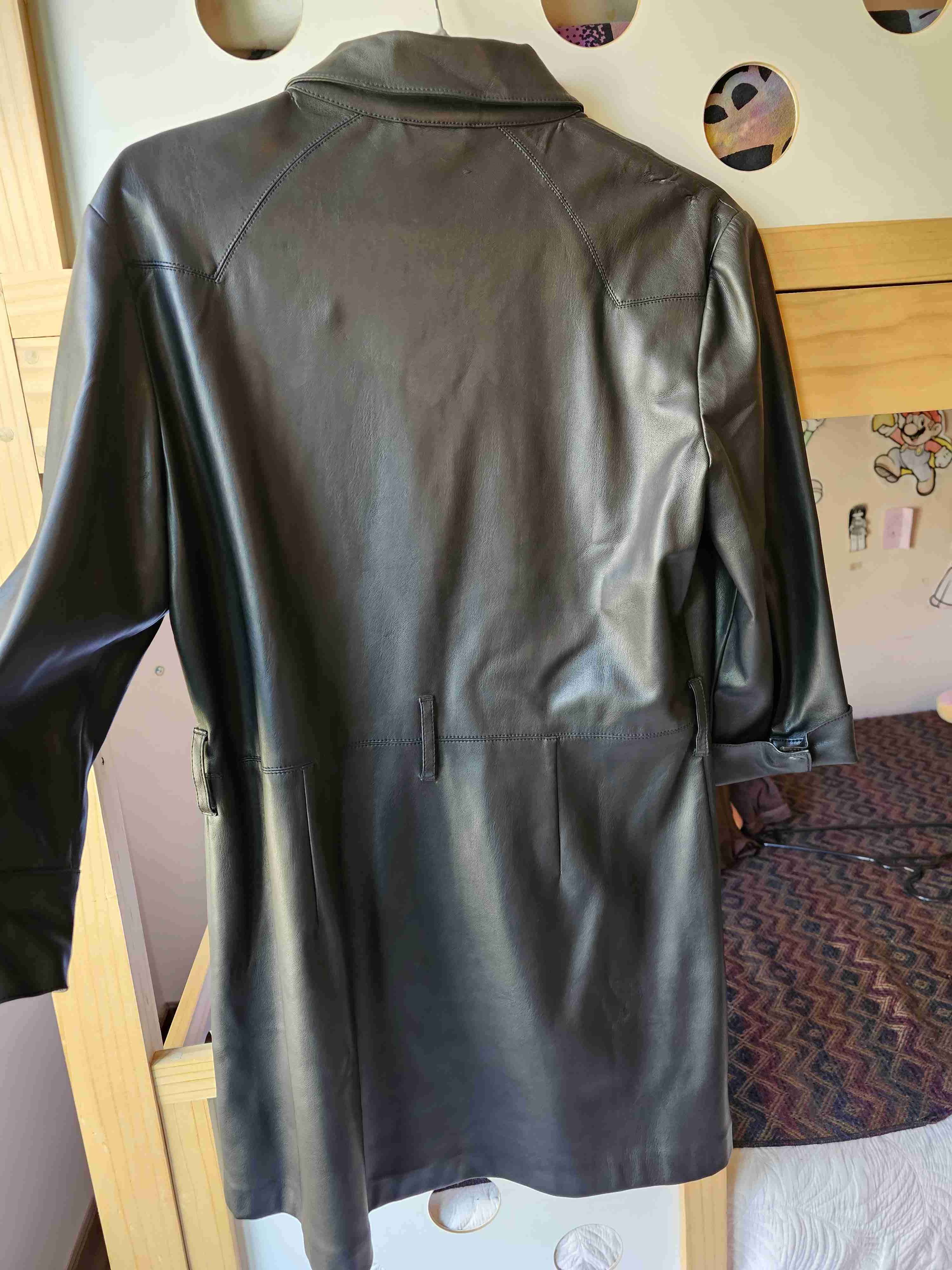 Vestido negro tipo cuero - miniatura 2