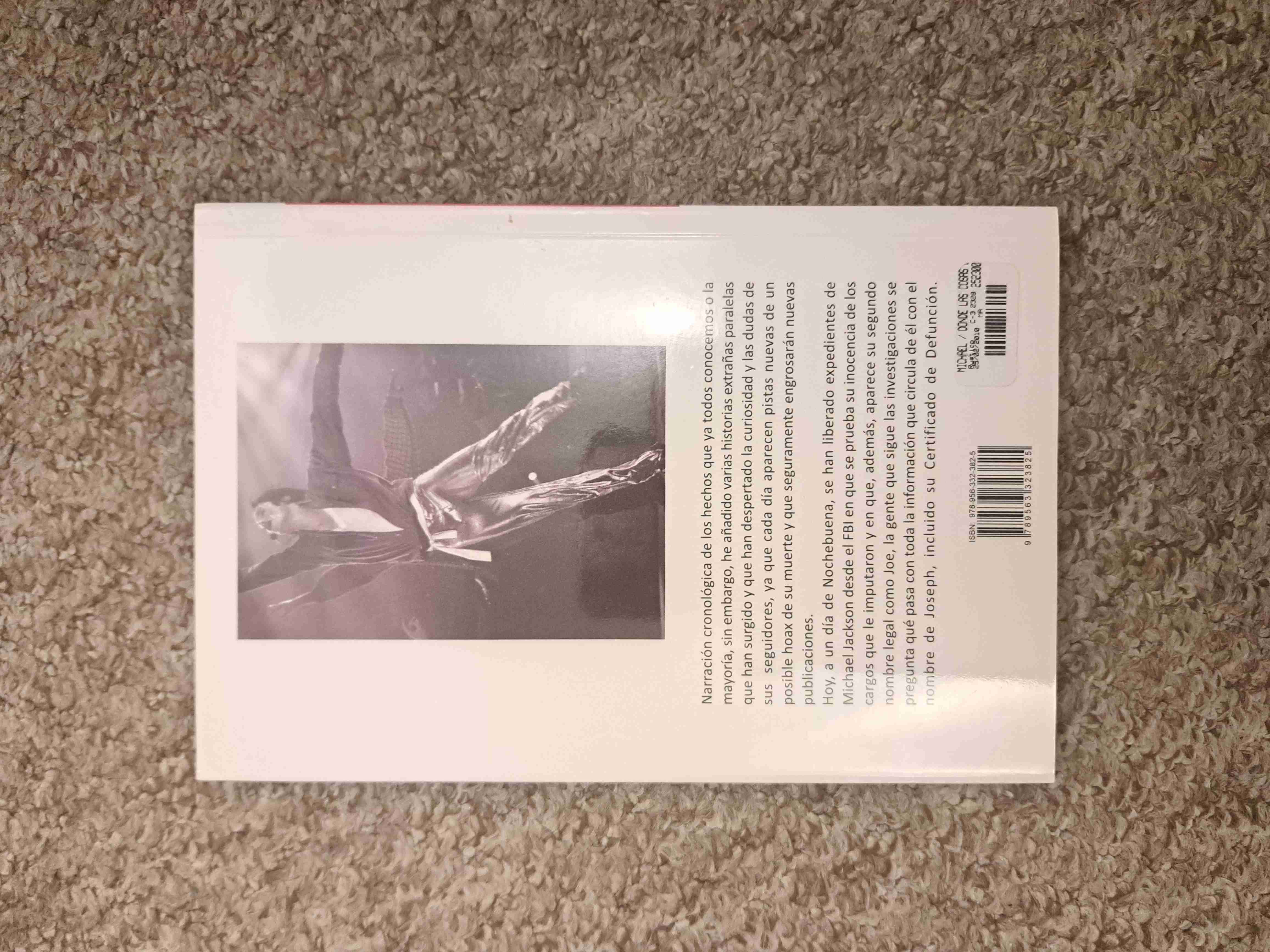 Libro Michael, Donde las Cosas Extrañas Están - miniatura 2