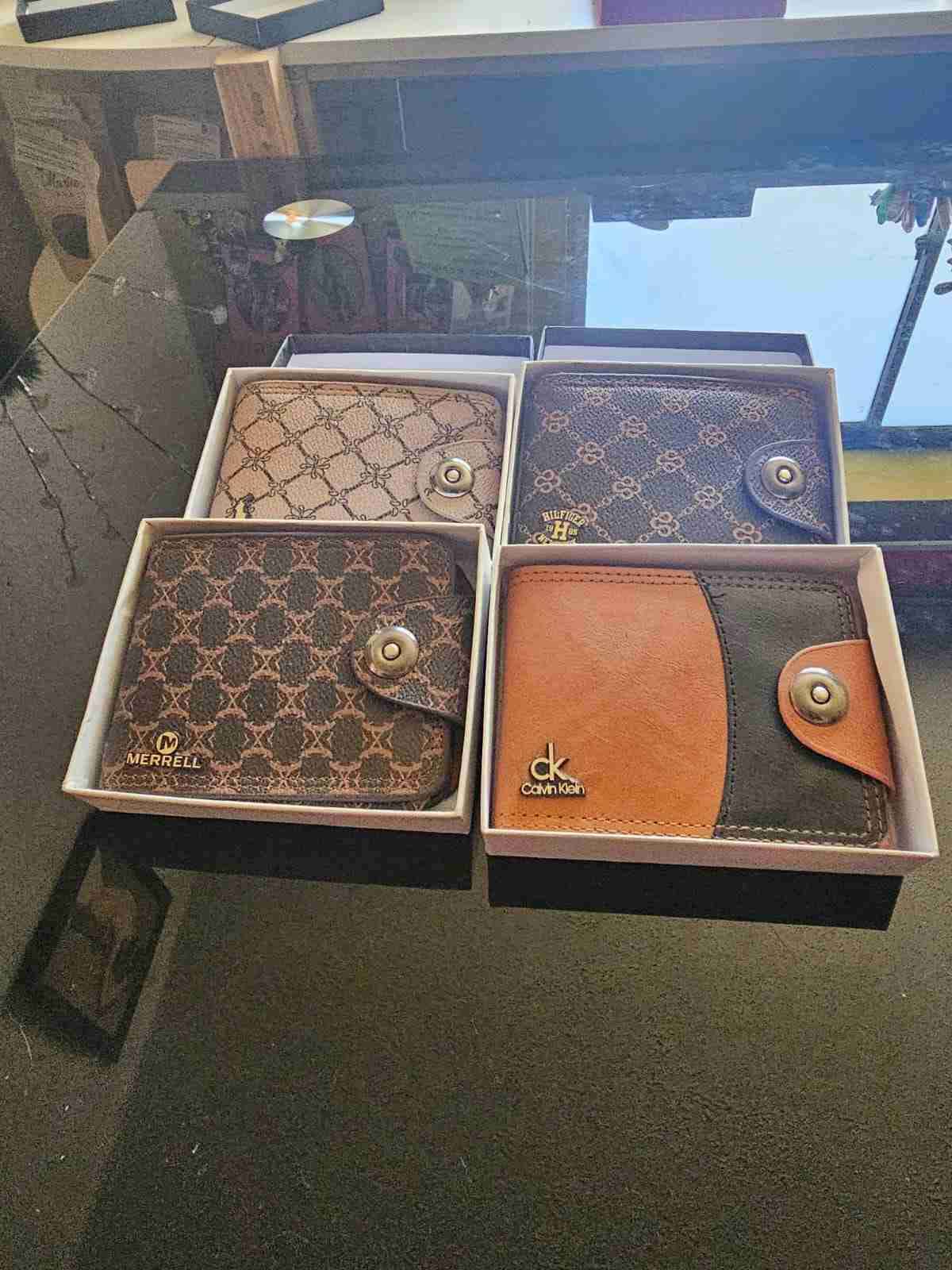 Billetera hombre de diseño elegante - miniatura 2