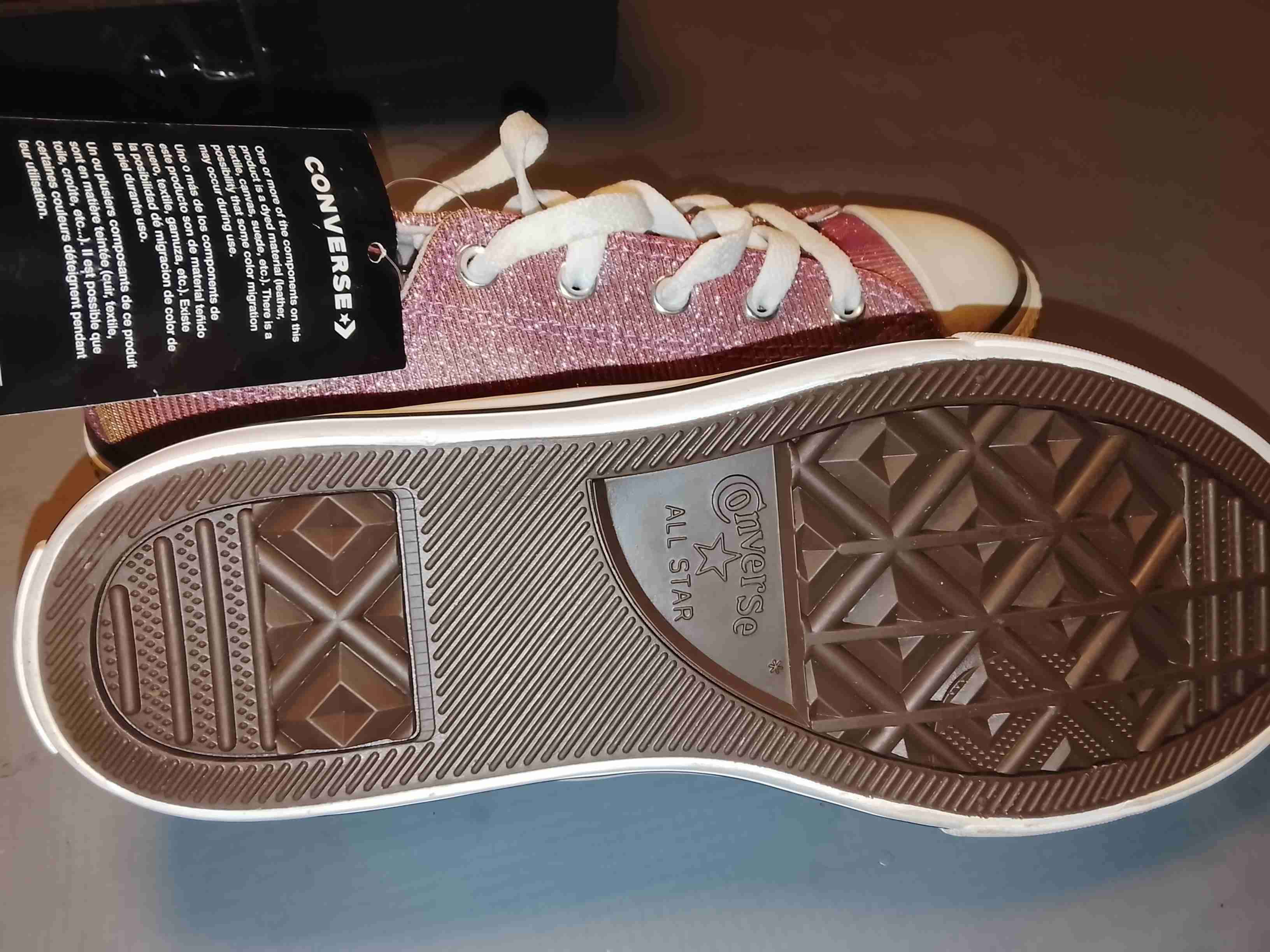 Zapatillas rosadas Converse nuevas - miniatura 3