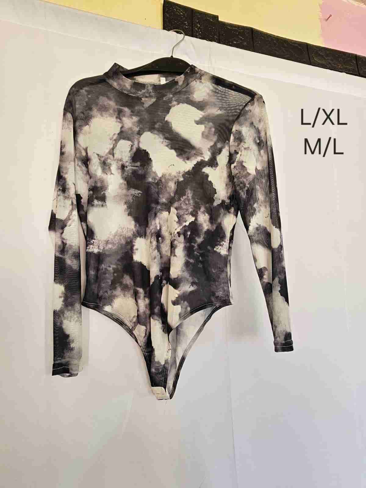 Body teñido transparencia sutil - miniatura 2