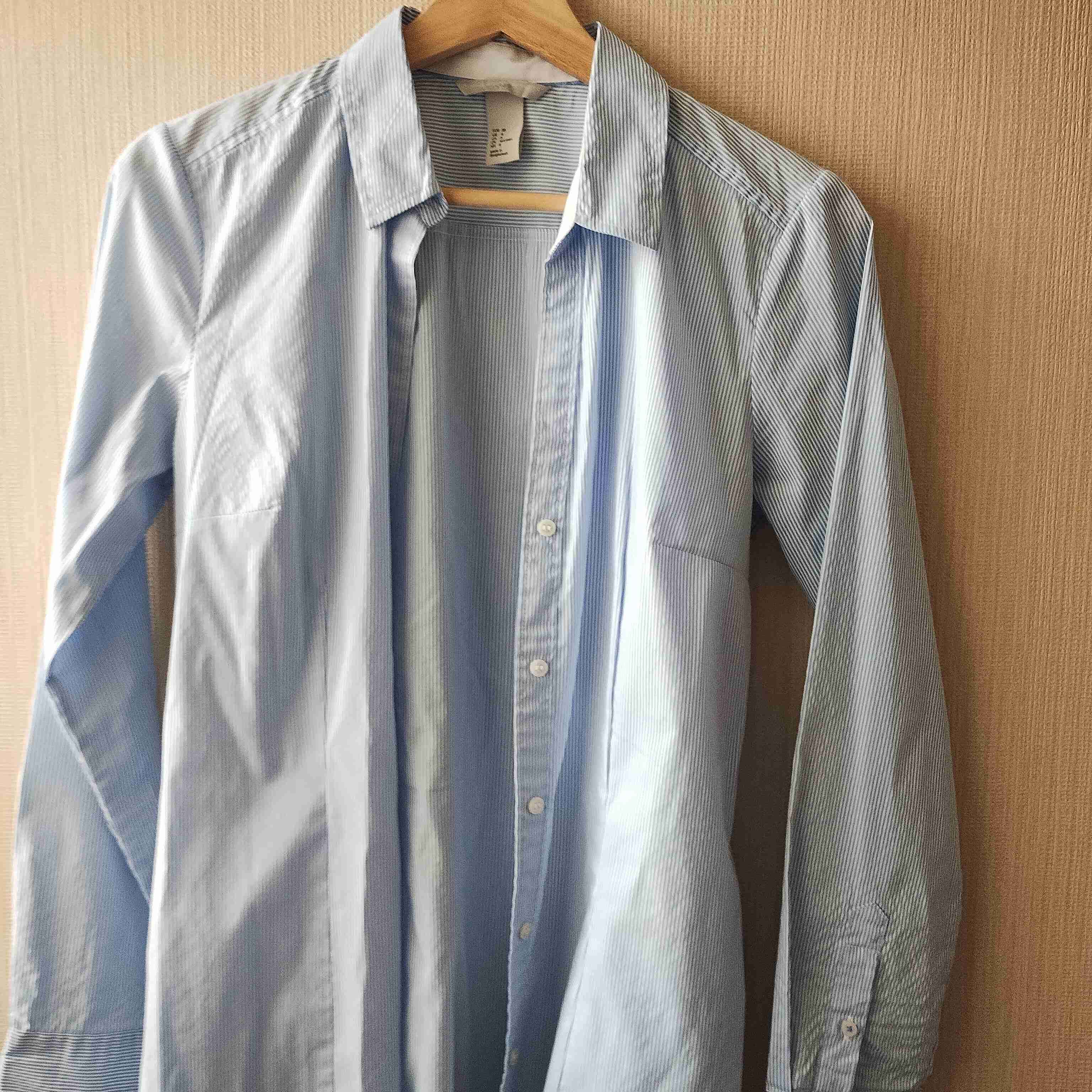 Camisa rayada clásica - miniatura 3